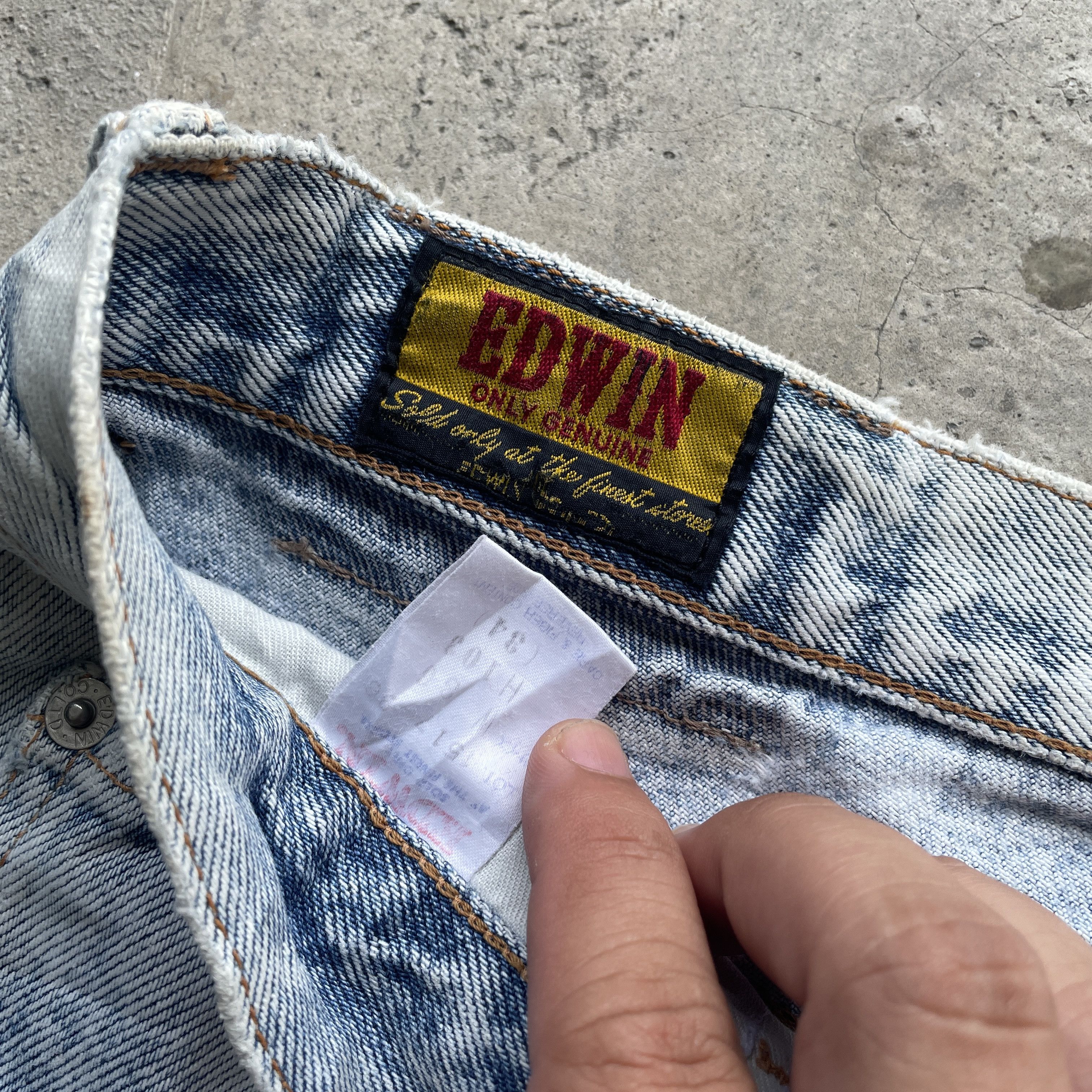 Edwin VINTAGE EDWIN WASH JEANS FADED DENIM DISTRESSED PANTS W33 Size US 33 - 7 Thumbnail