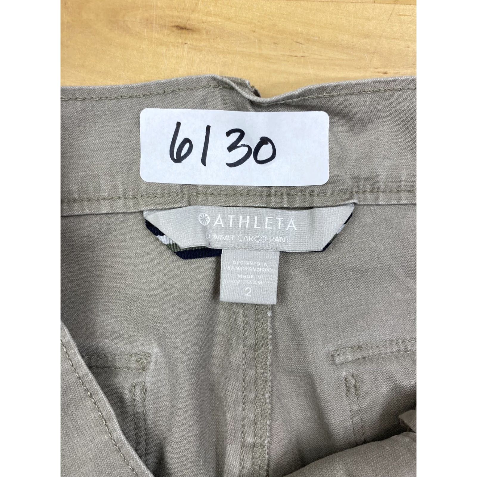 Athleta Athleta Pants Summit Cargo Beige Stripe Size 2 Casual Size 26" / US 2 / IT 38 - 5 Thumbnail