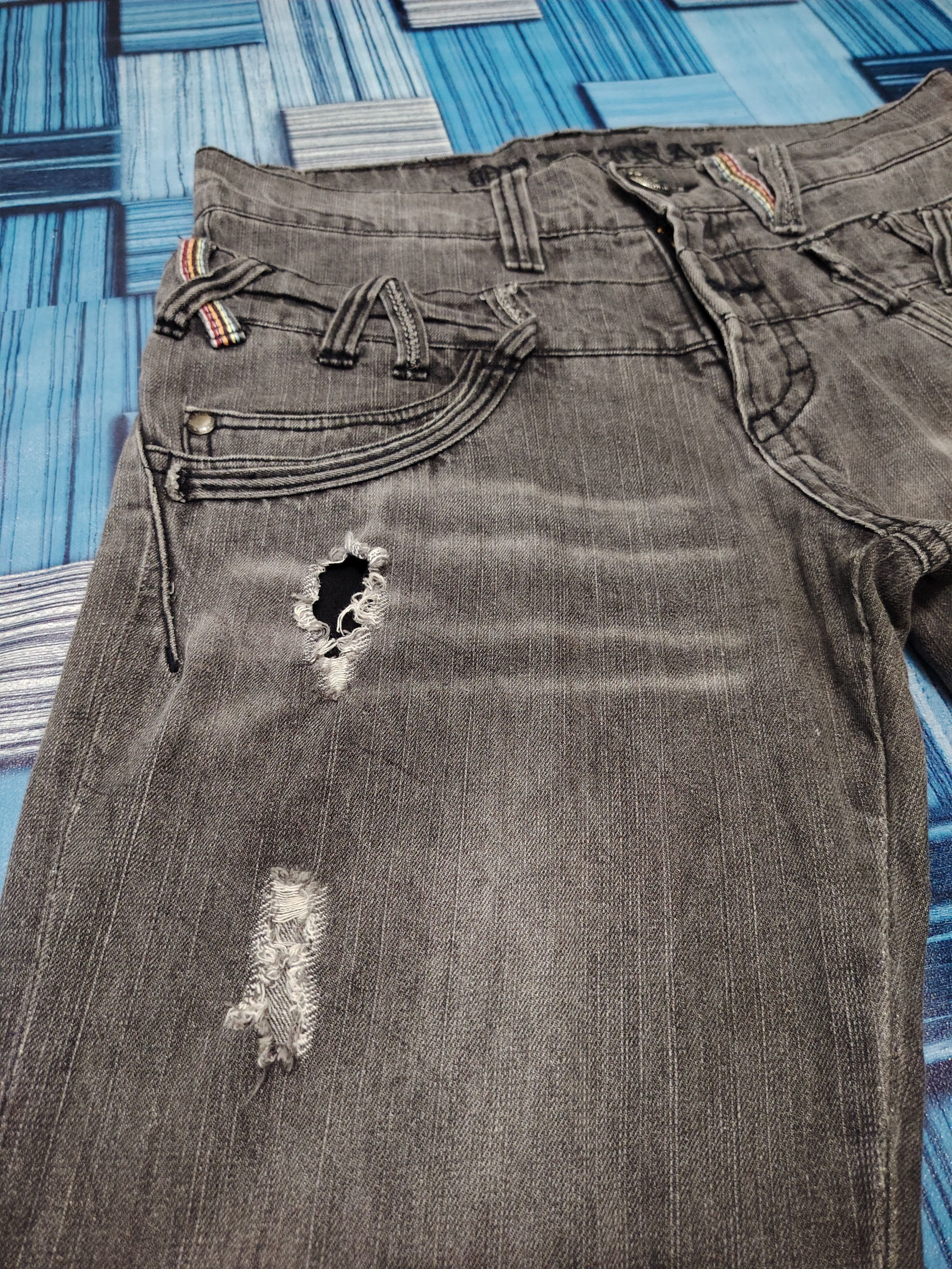 Who Decides War Vtg Japan Assured Joy Double Waist jeans Distressed Jeans Size US 32 / EU 48 - 12 Thumbnail
