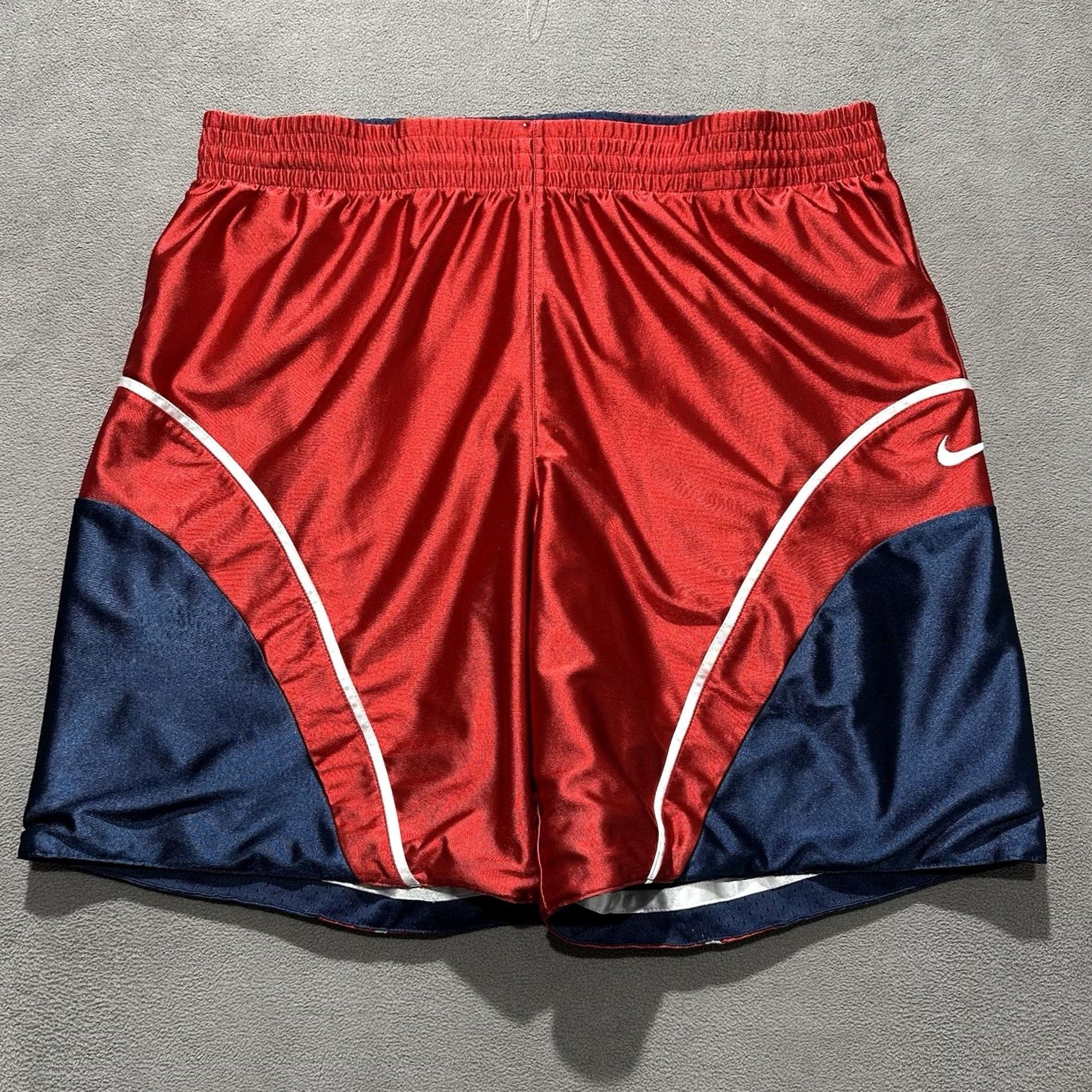 Nike VINTAGE Nike Basketball Shorts Mens L Blue Red White Satin Reversible Y2K 90s Baggy Athletic 90s Mens Size US 33 - 3 Thumbnail
