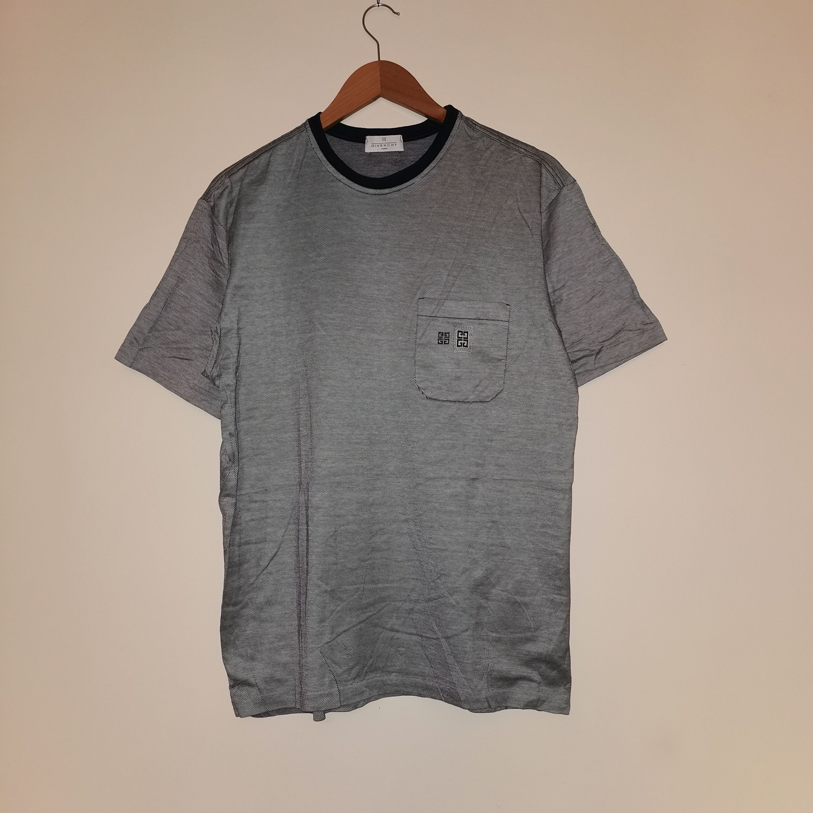 Givenchy T-shirt givenchy paris size : L Size US L / EU 52-54 / 3 - 1 Thumbnail
