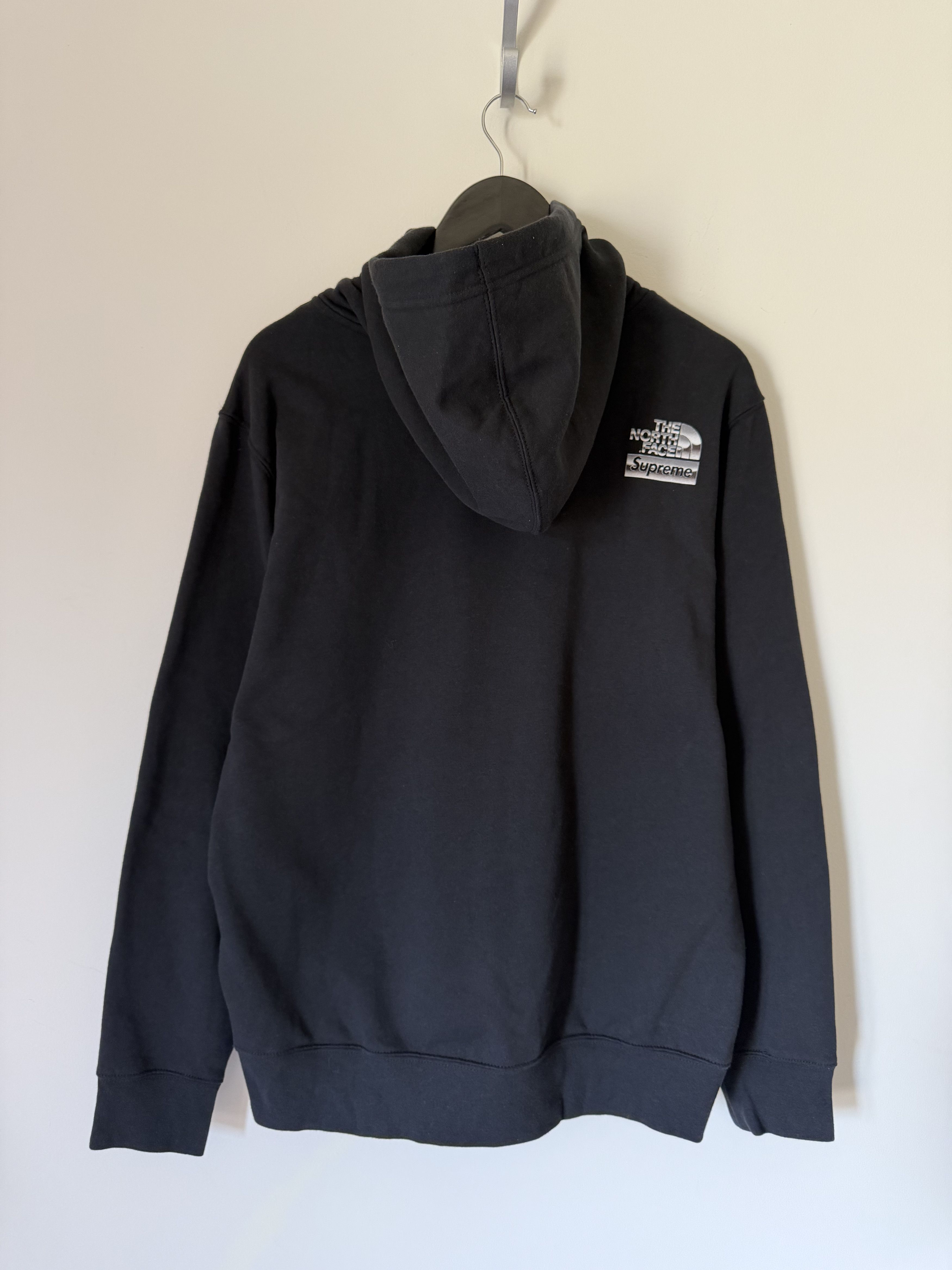 Supreme × The North Face Supreme The North Face Metallic Logo Hoodie in Black Size US L / EU 52-54 / 3 - 4 Thumbnail