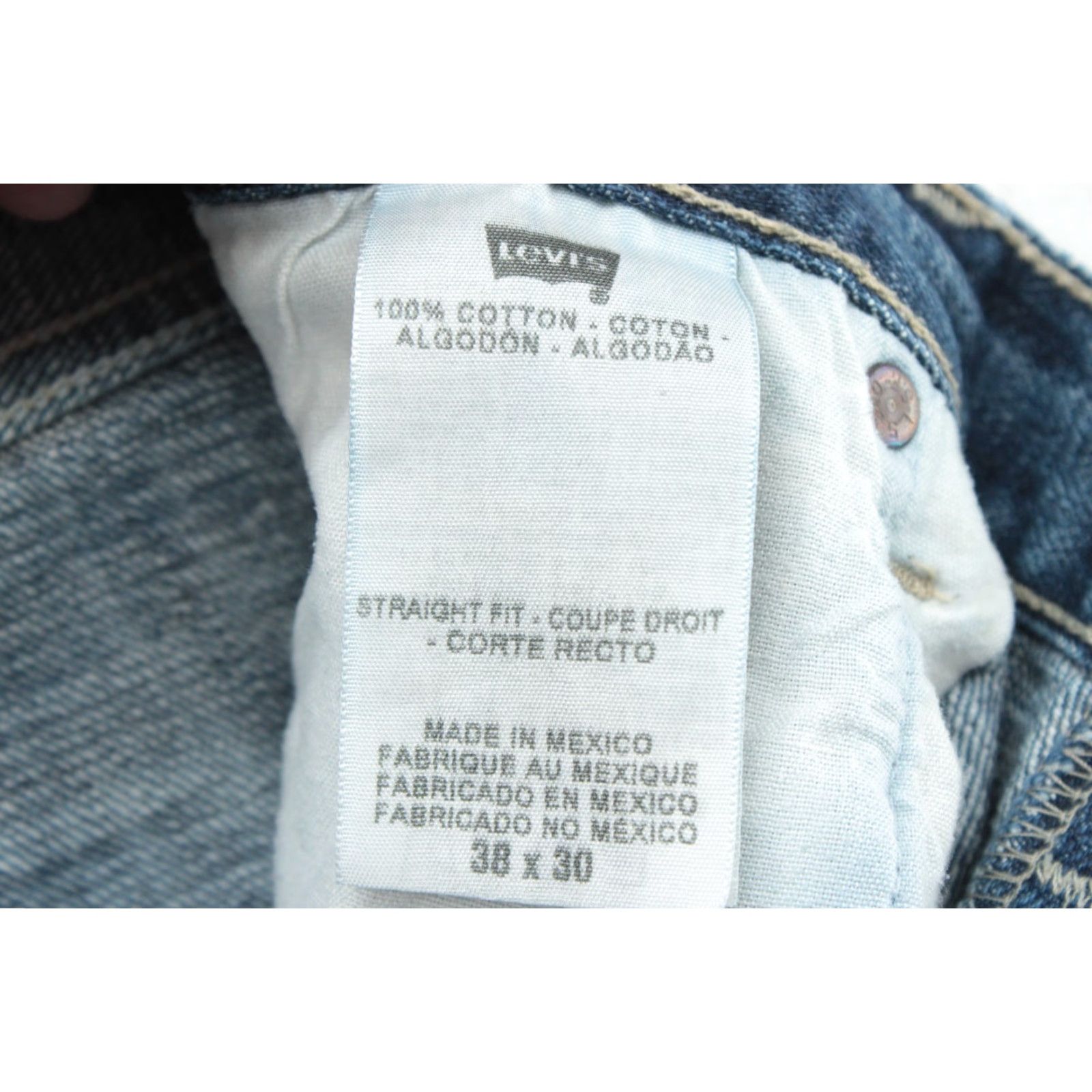 Levi's VINTAGE Levi's 501 Jeans Men 36x28 Blue Denim Straight Button Fly Cowboy 2011 Size US 36 / EU 52 - 7 Thumbnail