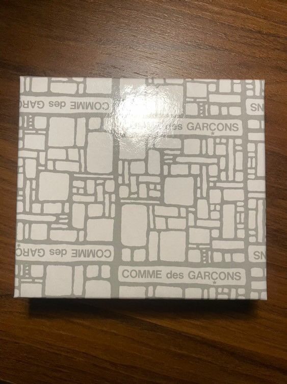 Comme des Garcons CDG Huge Logo Wallet Size ONE SIZE - 5 Thumbnail