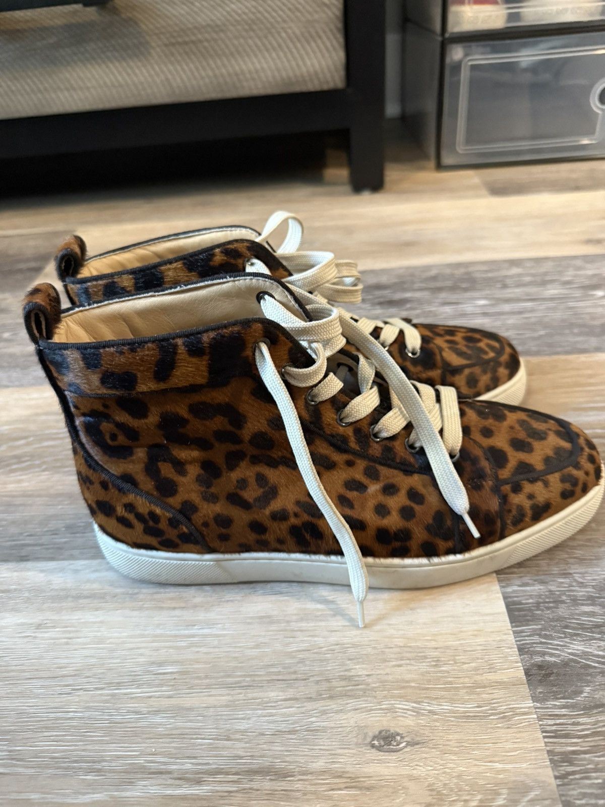 Christian Louboutin Christian louboutin pony hair rantus sneaker Size US 9 / EU 42 - 2 Thumbnail