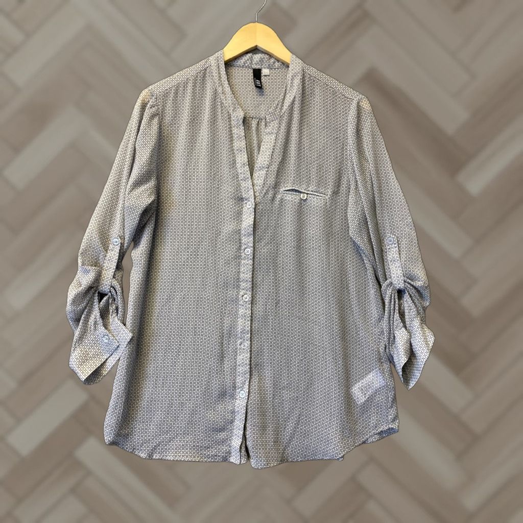 Vintage VINTAGE KUT FROM THE KLOTH Gray Tunic Blouse Womens Size L V-Neck Cross Print Size L / US 10 / IT 46 - 1 Thumbnail