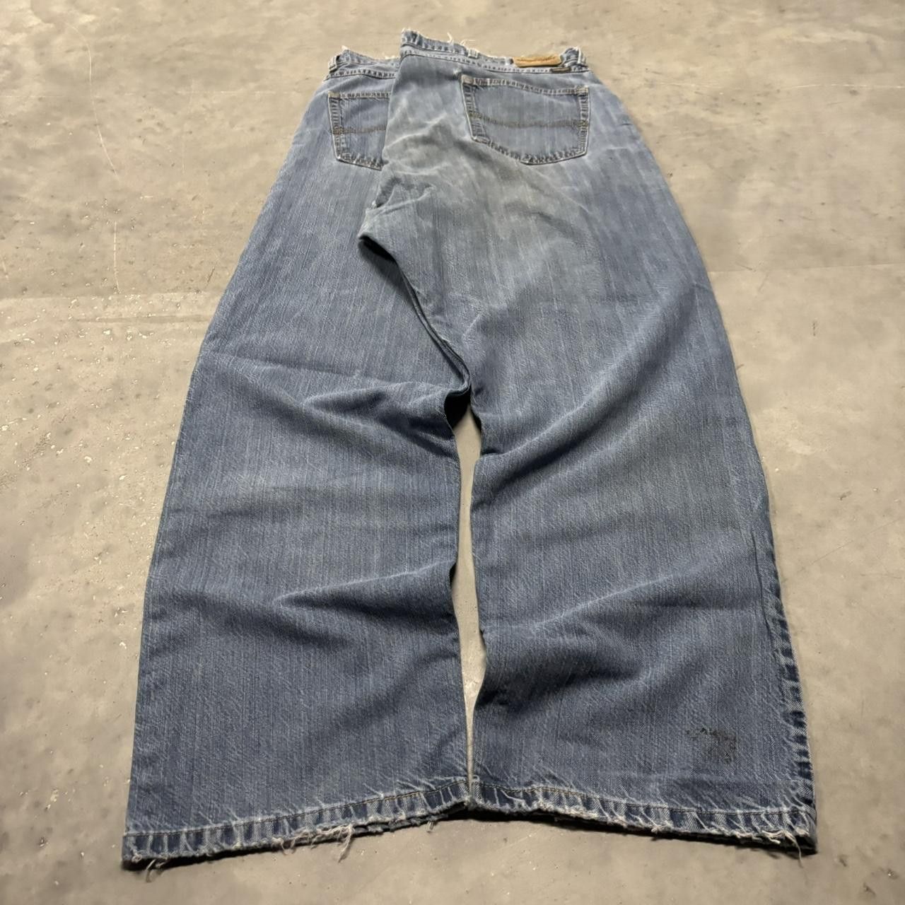 Japanese Brand × Vintage Crazy Vintage Y2K/2000s Baggy Medium Wash Distressed Denim Jeans! Size US 42 / EU 58 - 4 Thumbnail