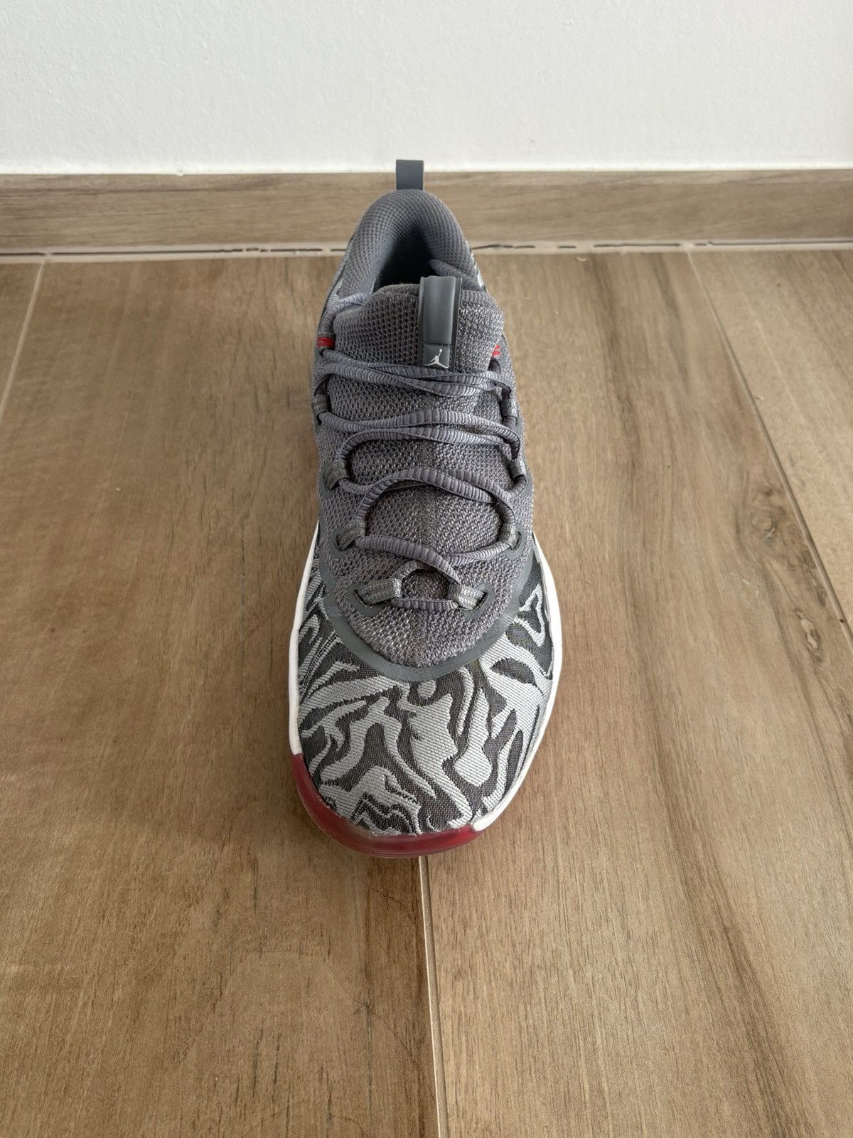 Nike Air Jordan Super.Fly 2017 Low Grey Red Size US 9.5 / EU 42-43 - 2 Thumbnail