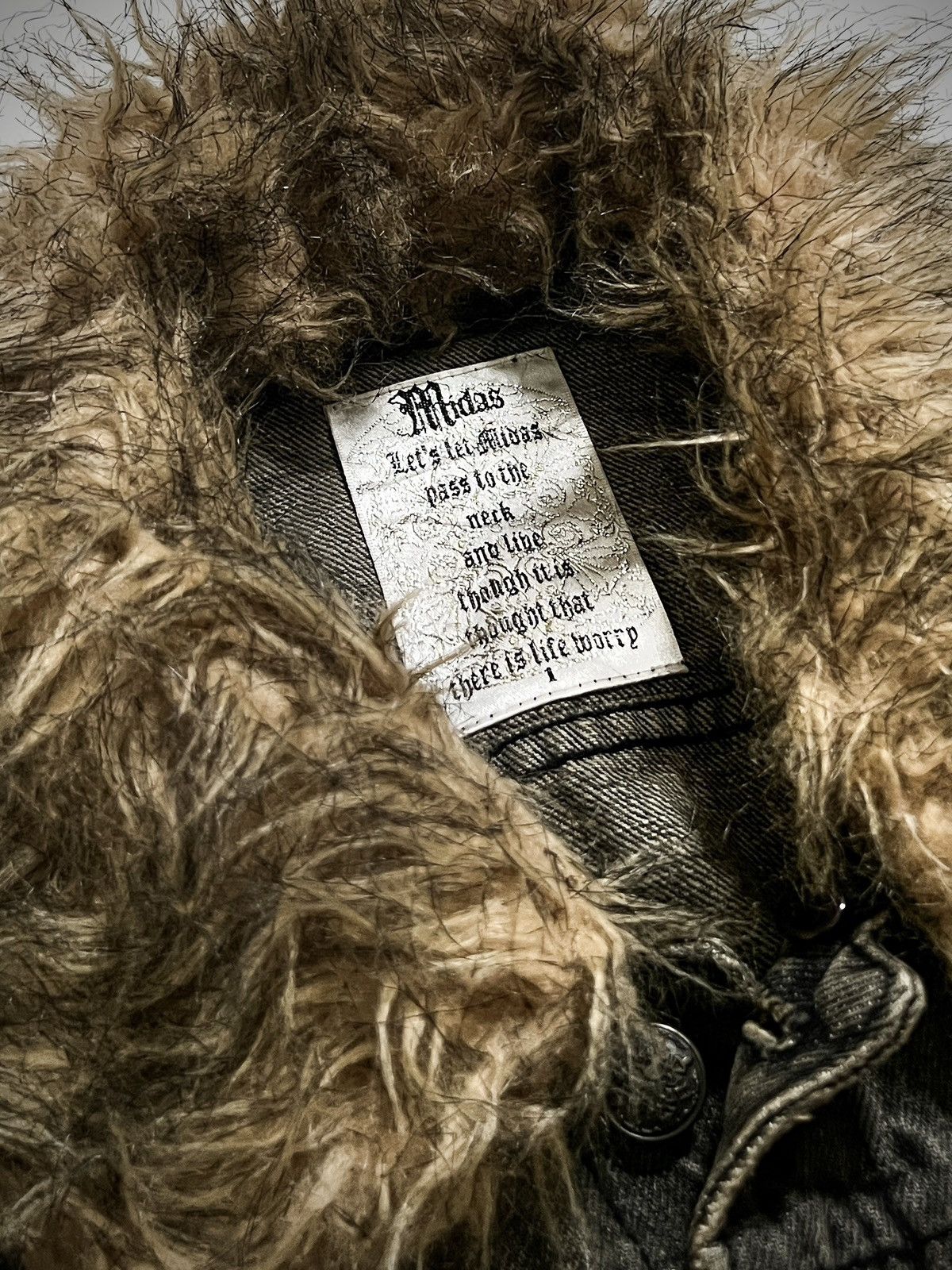 Japanese Brand Midas Archive Distressed Fur Jacket VKei Y2K Custom Rings Size US M / EU 48-50 / 2 - 8 Thumbnail