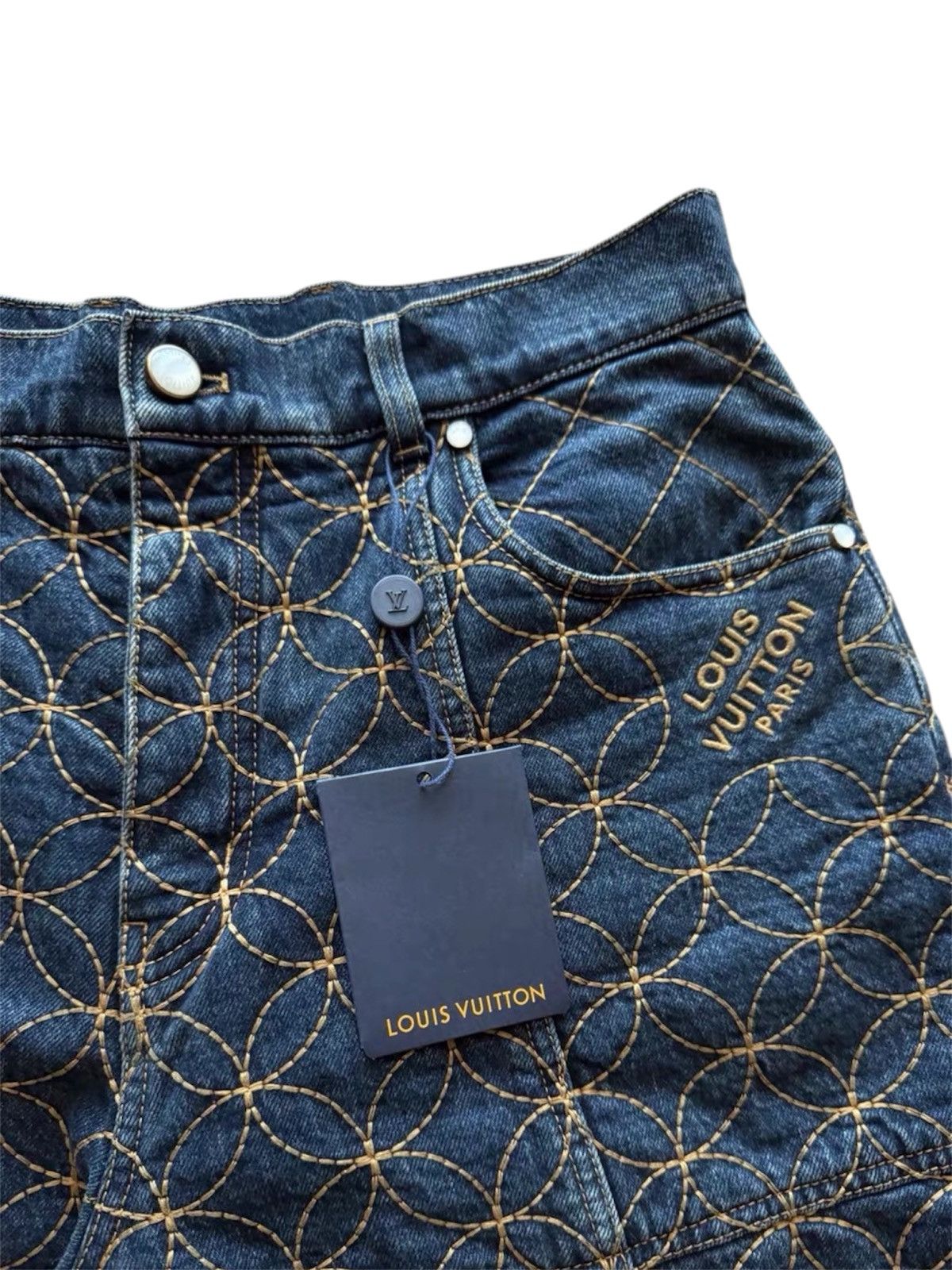 Louis Vuitton × Nigo Louis Vuitton x Nigo 32 Embroidered Workwear Denim Short Size US 32 / EU 48 - 4 Thumbnail