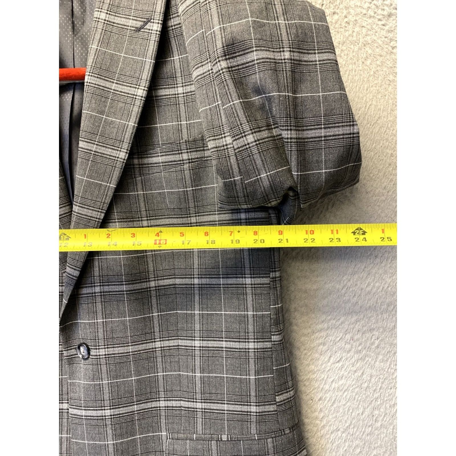 Sean John VINTAGE? Sean John Jacket Blazer Sport Coat Men’s 42R XL Gray Plaid Preppy Office /0744 Size 42R - 3 Thumbnail