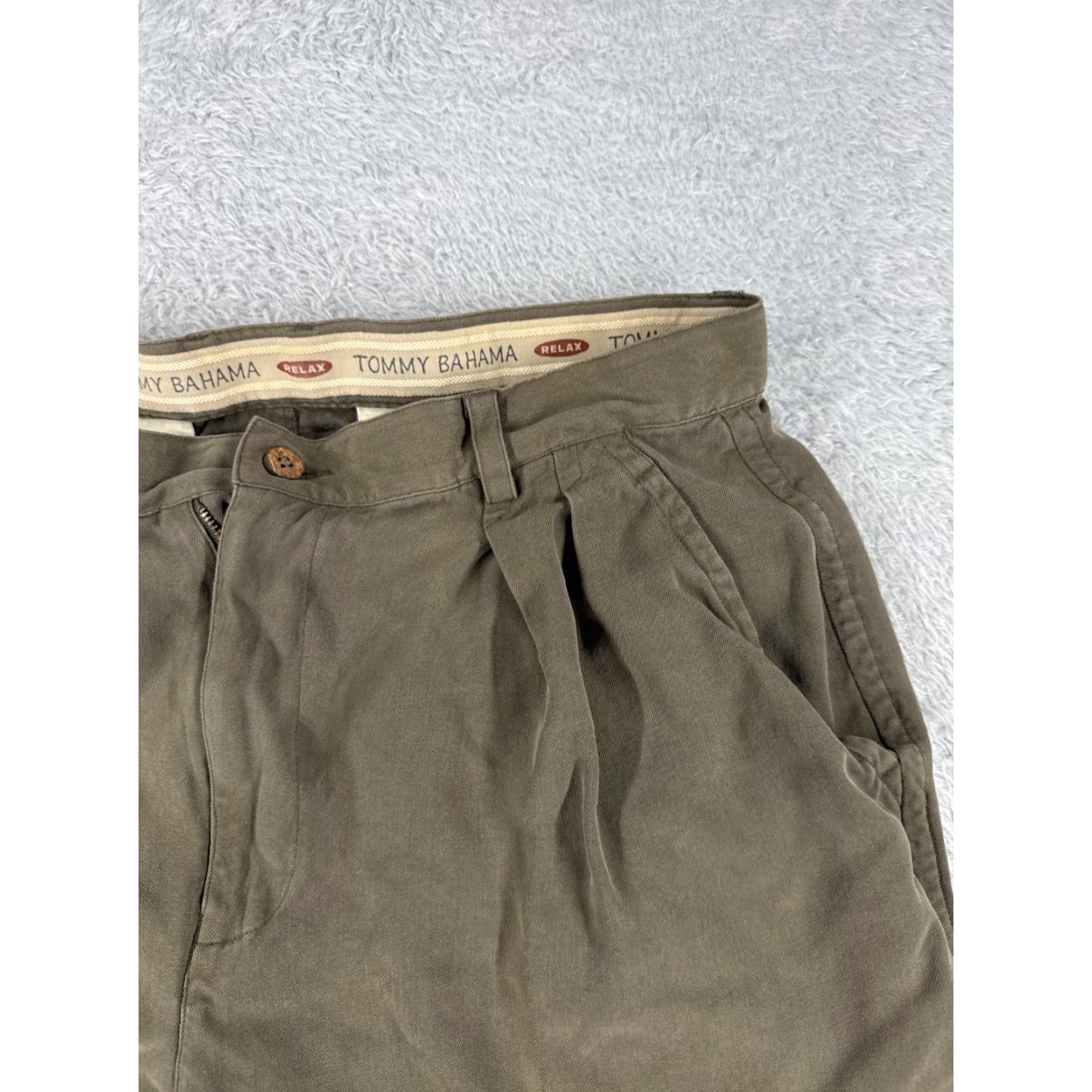 Tommy Bahama Tommy Bahama Shorts Men 35 Brown Tencel Cotton Blend Cargo Beach Resort Golf Casual Ready-To-Wear Size US 35 - 5 Thumbnail