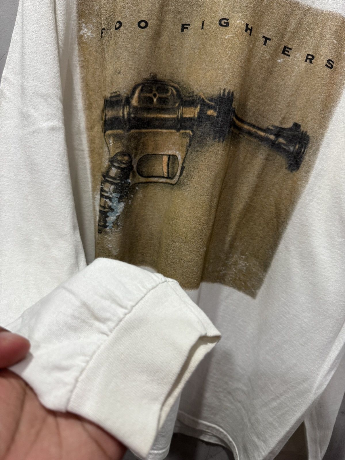 Band Tees Y2K Foo Fighters Size US XL / EU 56 / 4 - 4 Thumbnail