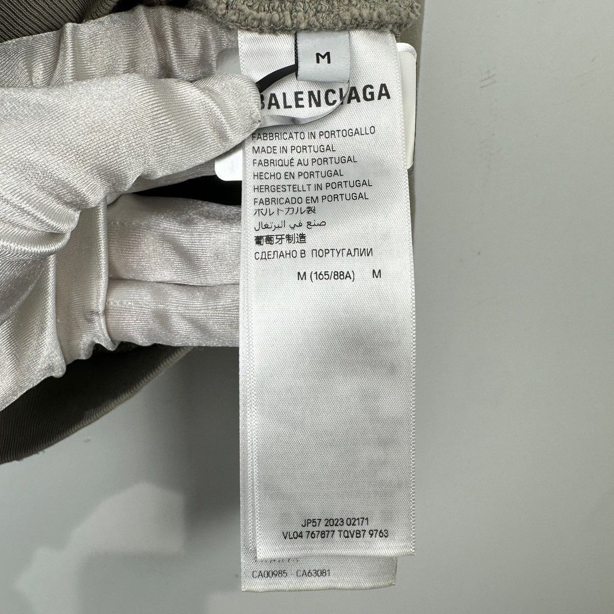 Balenciaga Balenciaga World Food Programme (WFP) hoodie Size US M / EU 48-50 / 2 - 4 Thumbnail