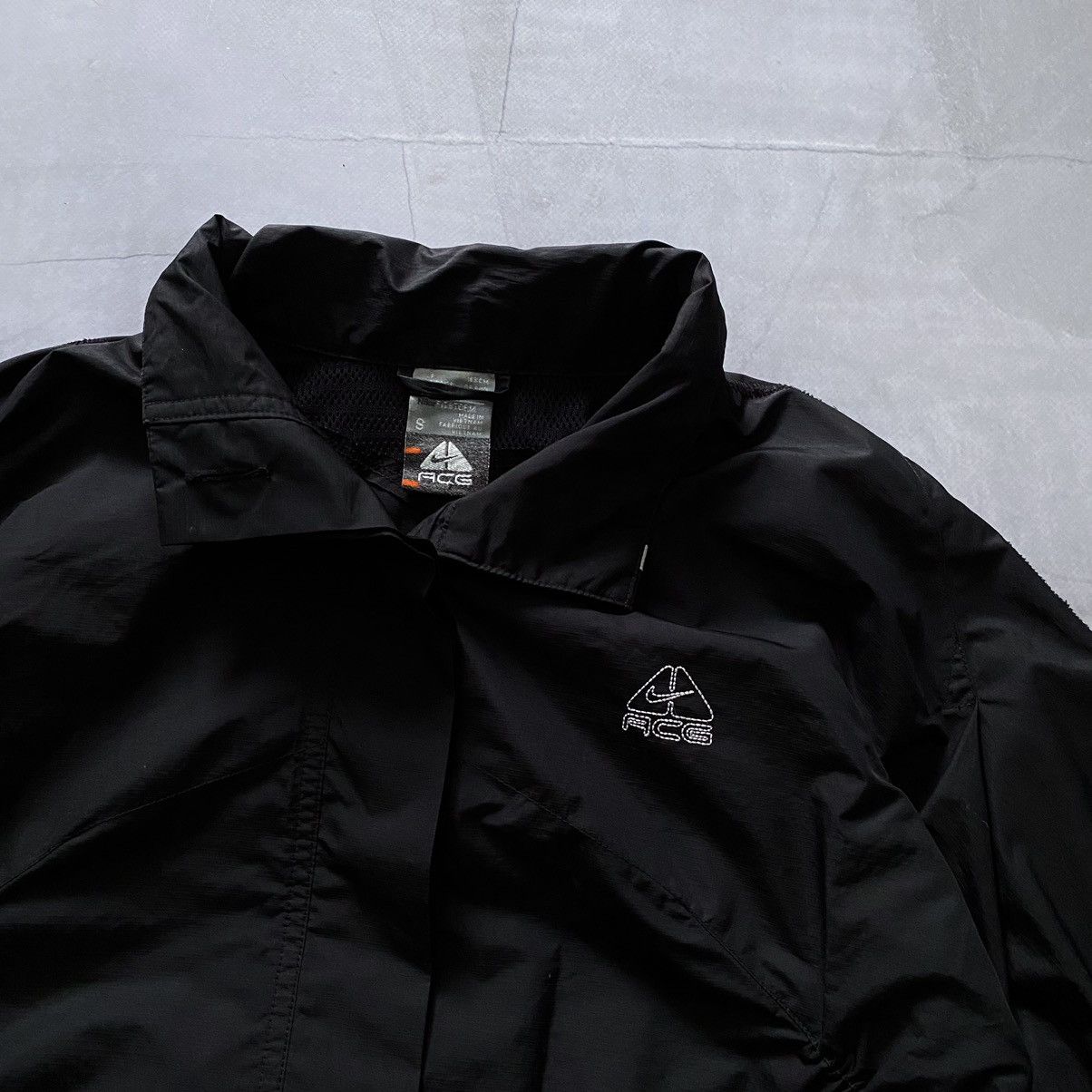 Vintage Vintage Nike ACG Considered Tech Windbreaker Jacket Gorpcore Size S / US 4 / IT 40 - 9 Thumbnail