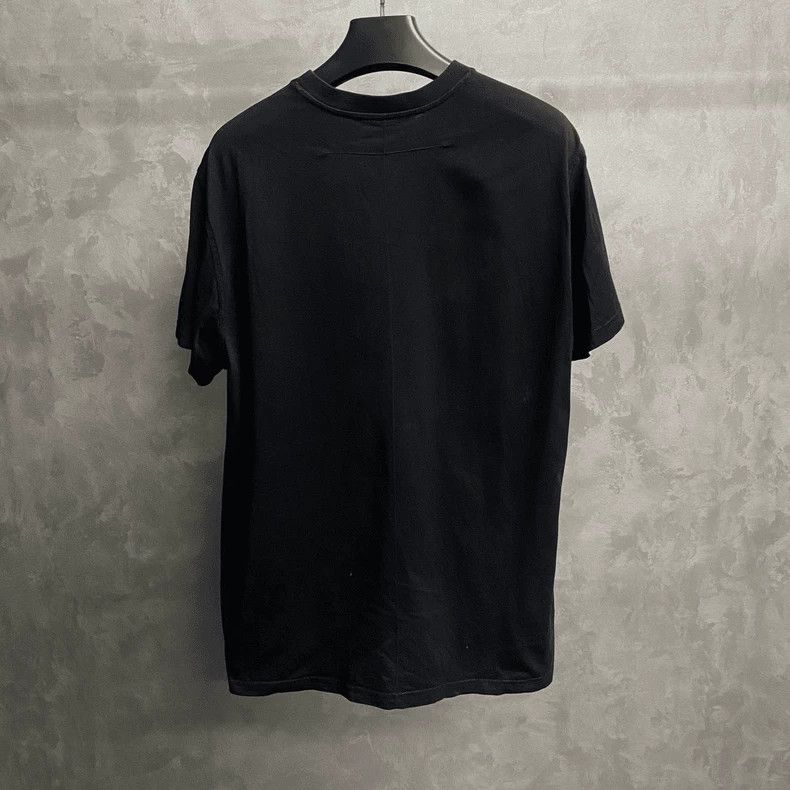 Givenchy Givenchy Black Shark Pattern Short Sleeve Size: s-7/m-4 Size US S / EU 44-46 / 1 - 2 Thumbnail