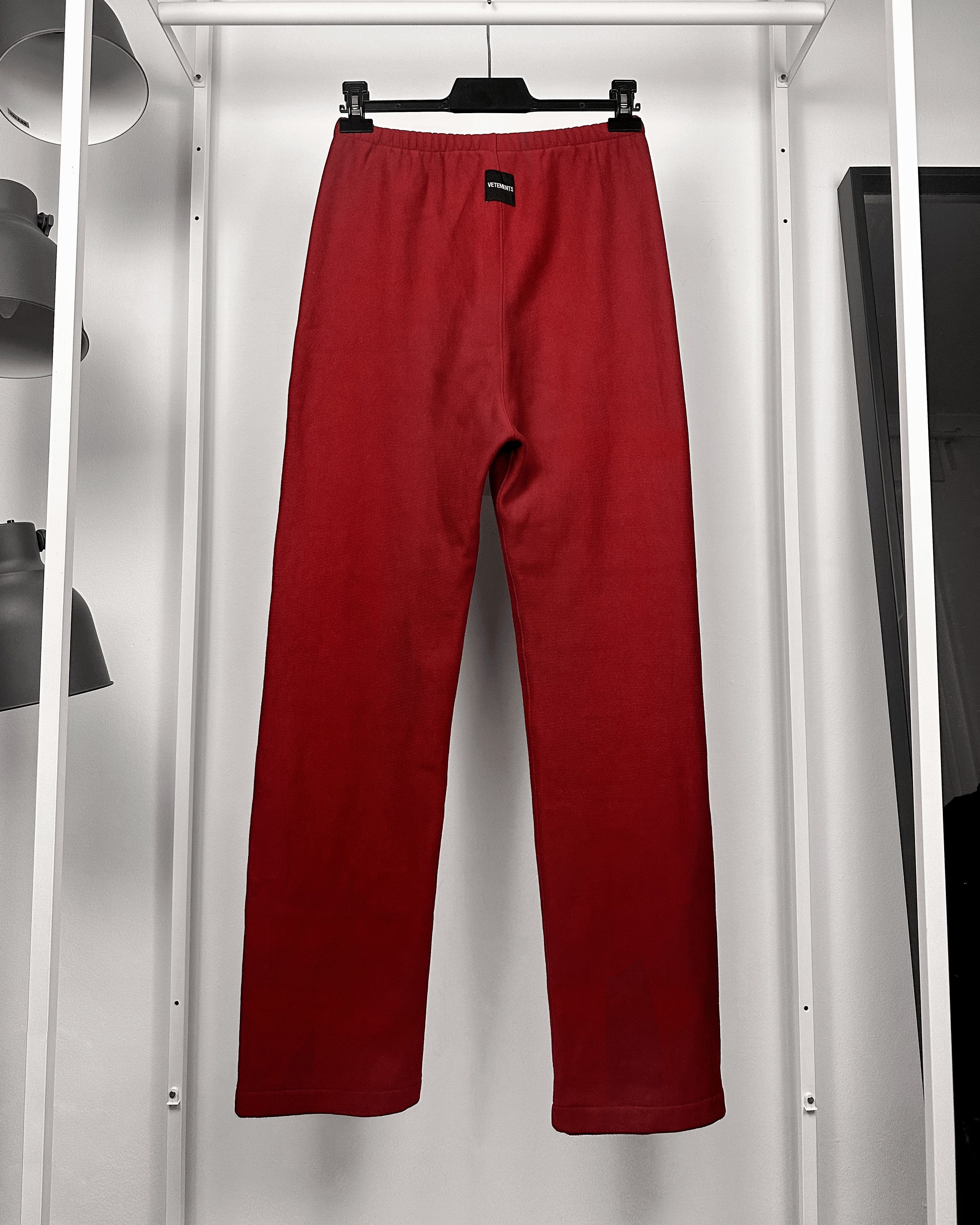 Vetements Vetements Burgundy Spellout Logo Sweatpants Size US 30 / EU 46 - 2 Thumbnail