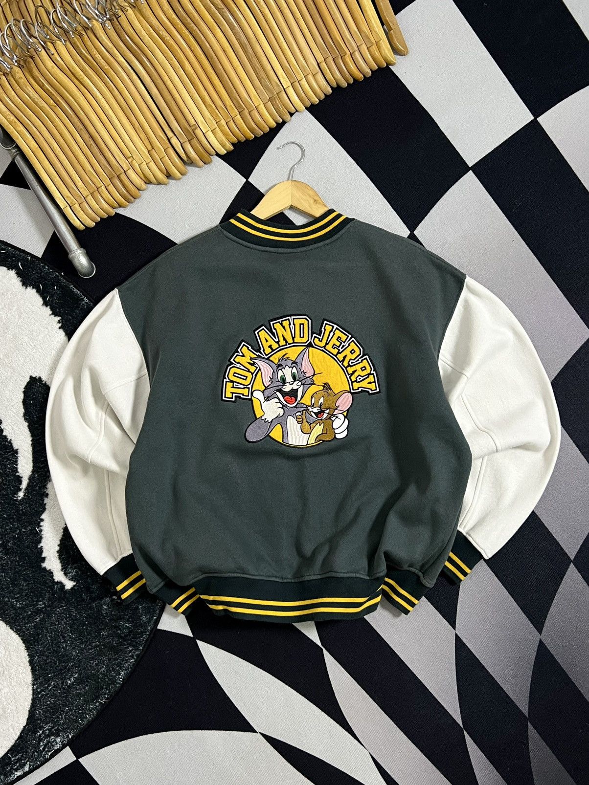 Other SEQUENCE by B ONE SOUL X TOM & JERRY BACK HIT VARSITY Size US XL / EU 56 / 4 - 1 Thumbnail