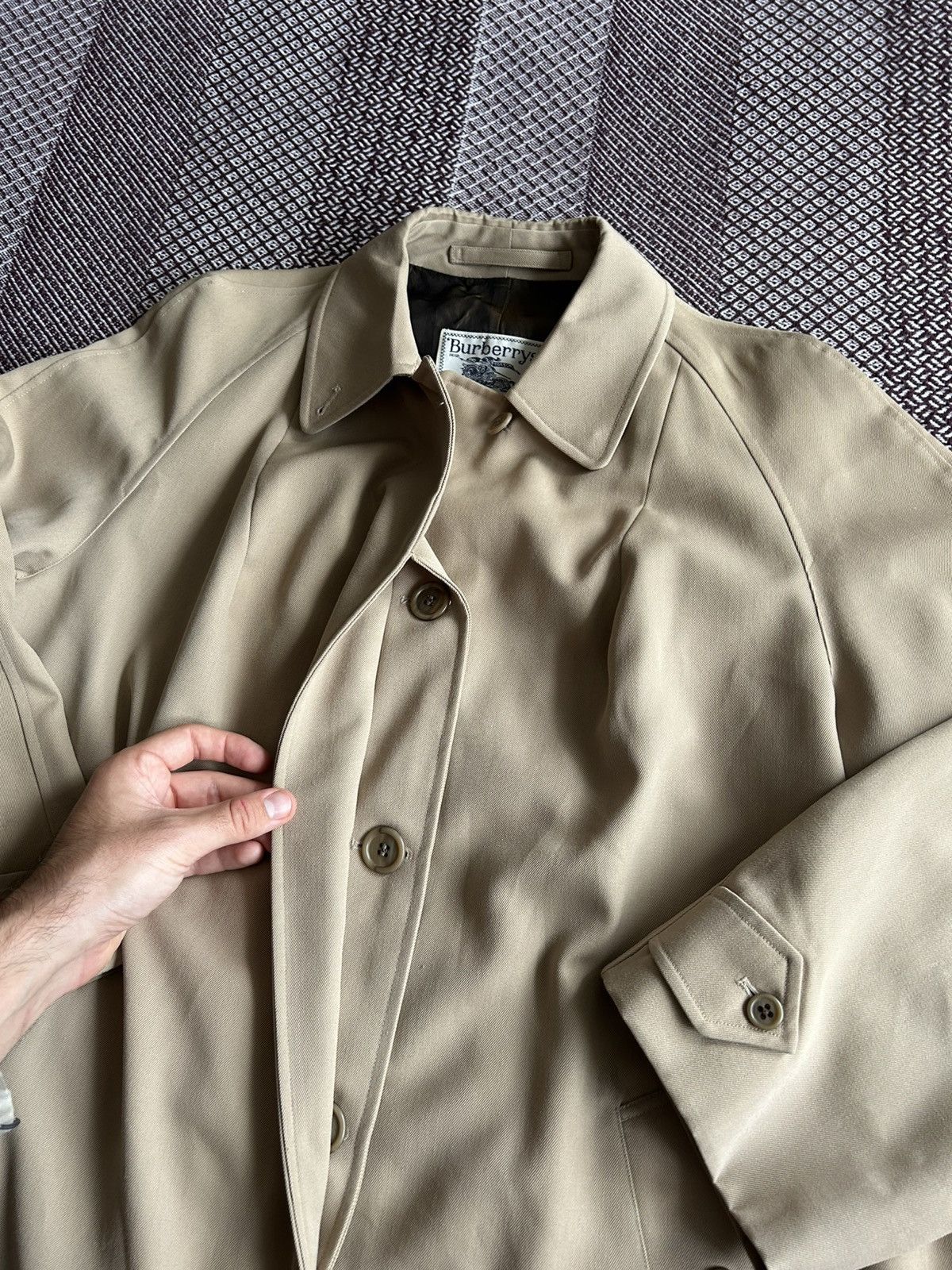 Burberry Vintage Burberrys 90s Heavy Trench Coat Mens Solid Style Size US XL / EU 56 / 4 - 7 Thumbnail