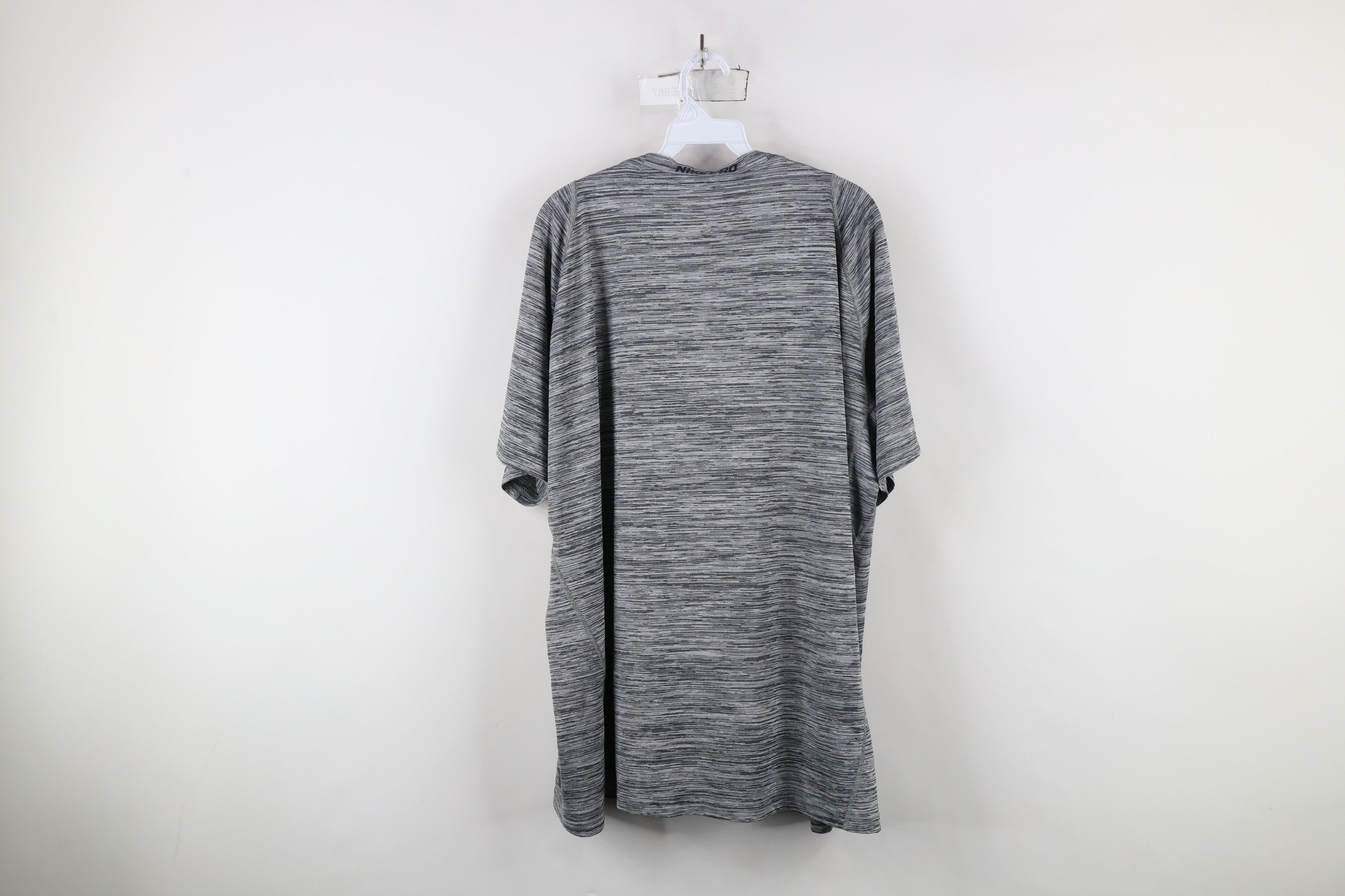 Nike × Vintage Nike Pro Travis Scott Center Swoosh Running Gym T-Shirt Gray Size US XXL / EU 58 / 5 - 11 Thumbnail