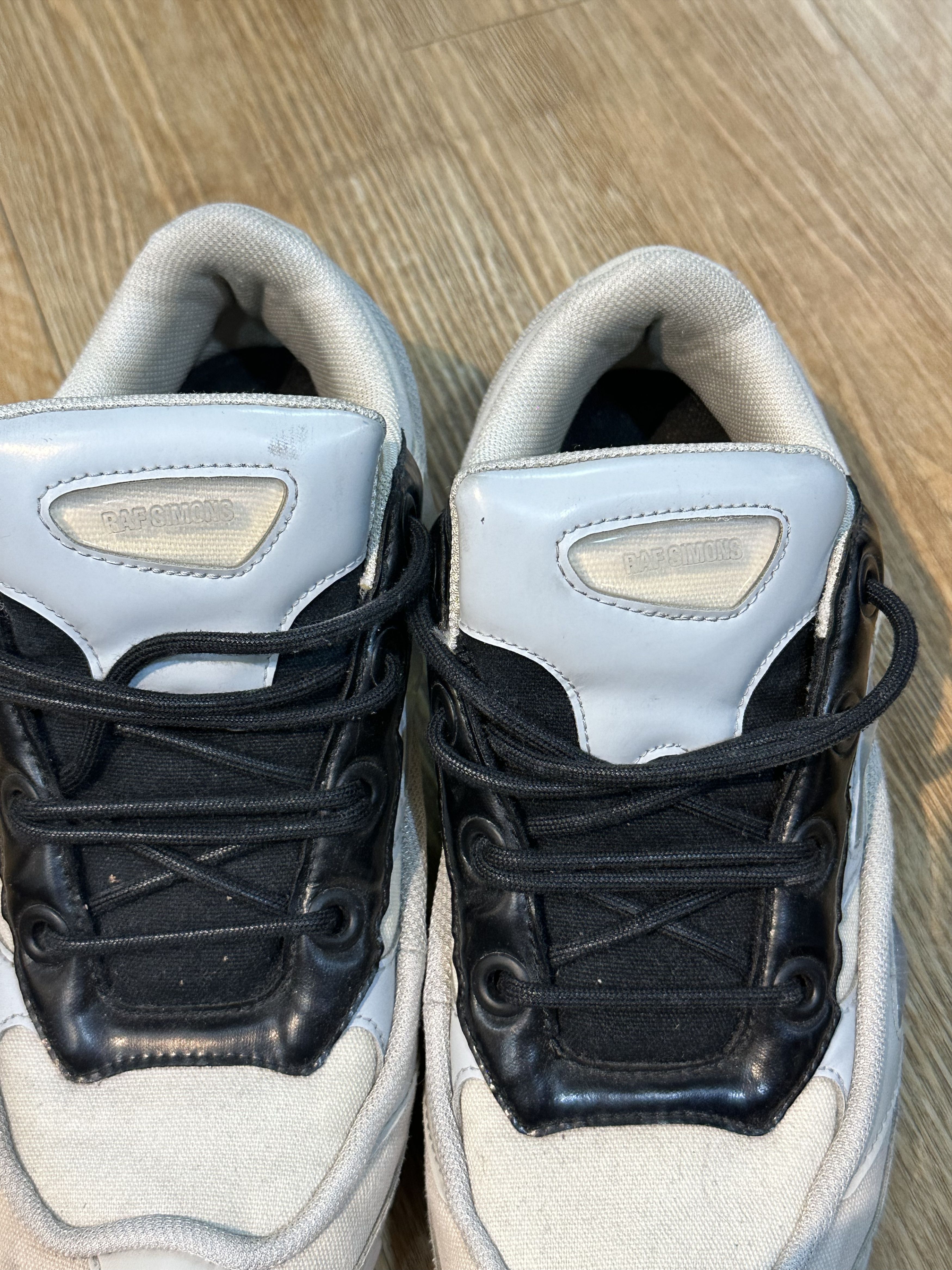 Adidas × Raf Simons raf simons x adidas Ozweego Size US 8.5 / EU 41-42 - 11 Thumbnail