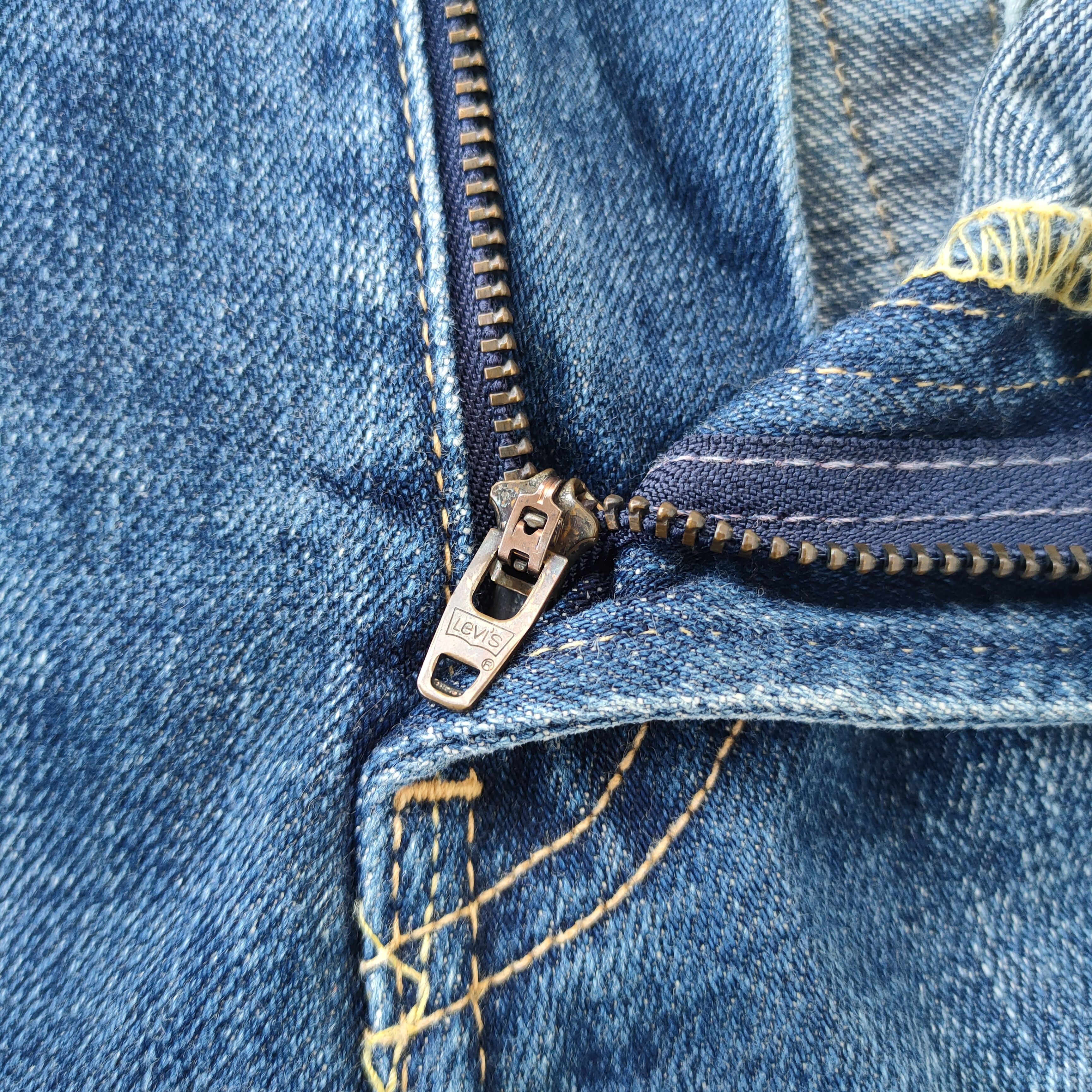 Levi's Vintage Clothing W32 VINTAGE LEVI'S 502 FADED RIPPED JEANS DENIM PANTS Size US 32 / EU 48 - 8 Thumbnail