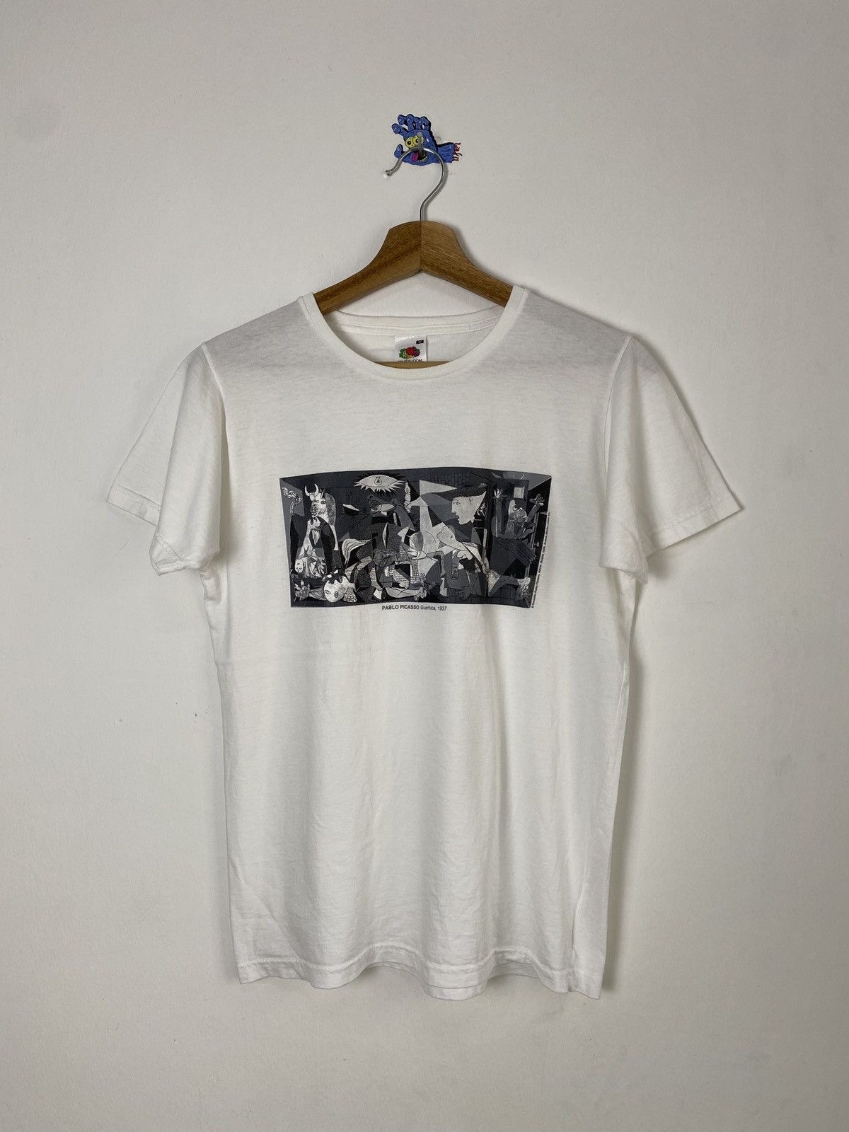 Vintage Vintage Picasso Guernica Art Tee Size US M / EU 48-50 / 2 - 1 Thumbnail