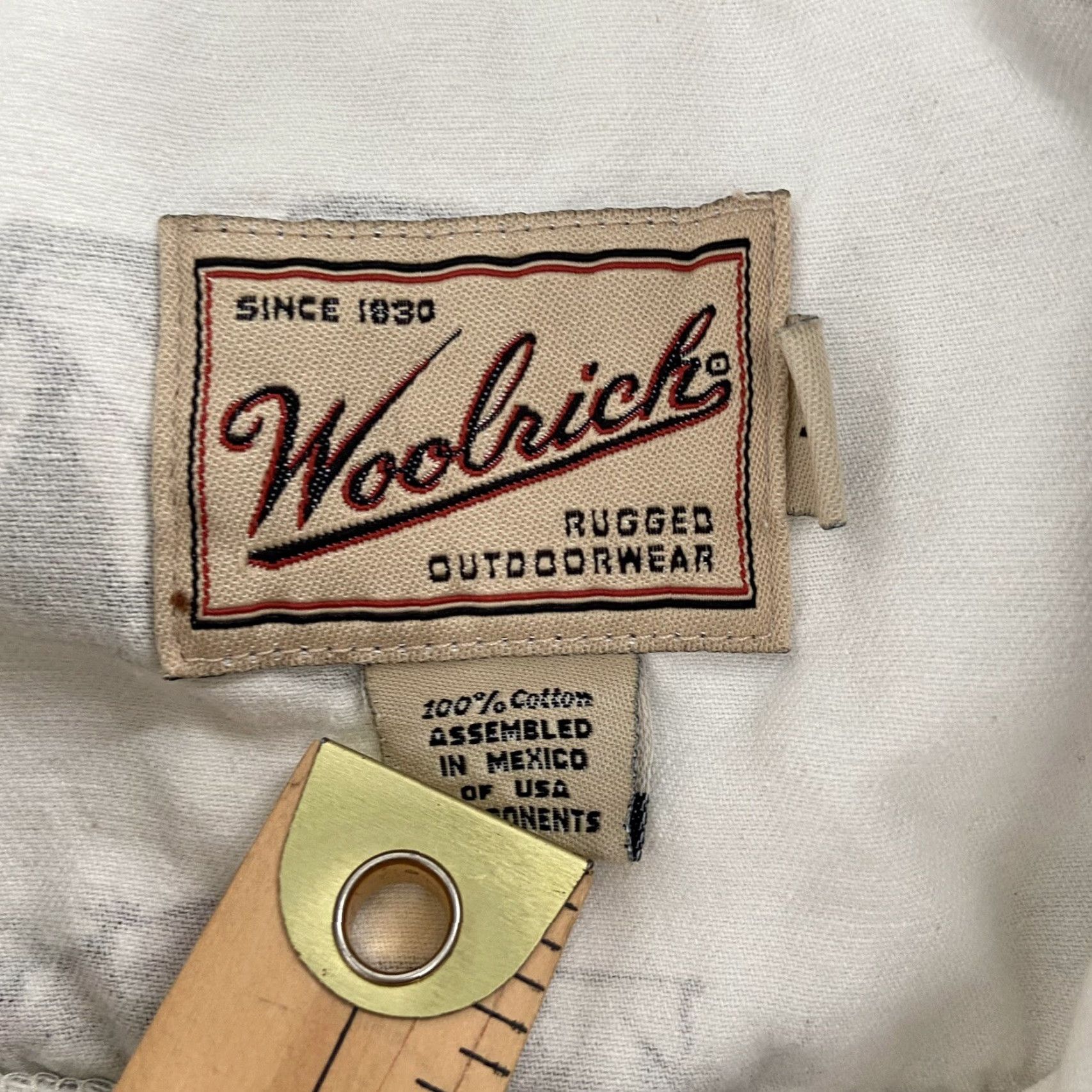 Vintage VINTAGE Woolrich Shirt Adult Medium White Button-Up Fly Fishing Camping Mens M All Seasons Pockets 90s Theme: Fish Mens Size US M / EU 48-50 / 2 - 5 Thumbnail