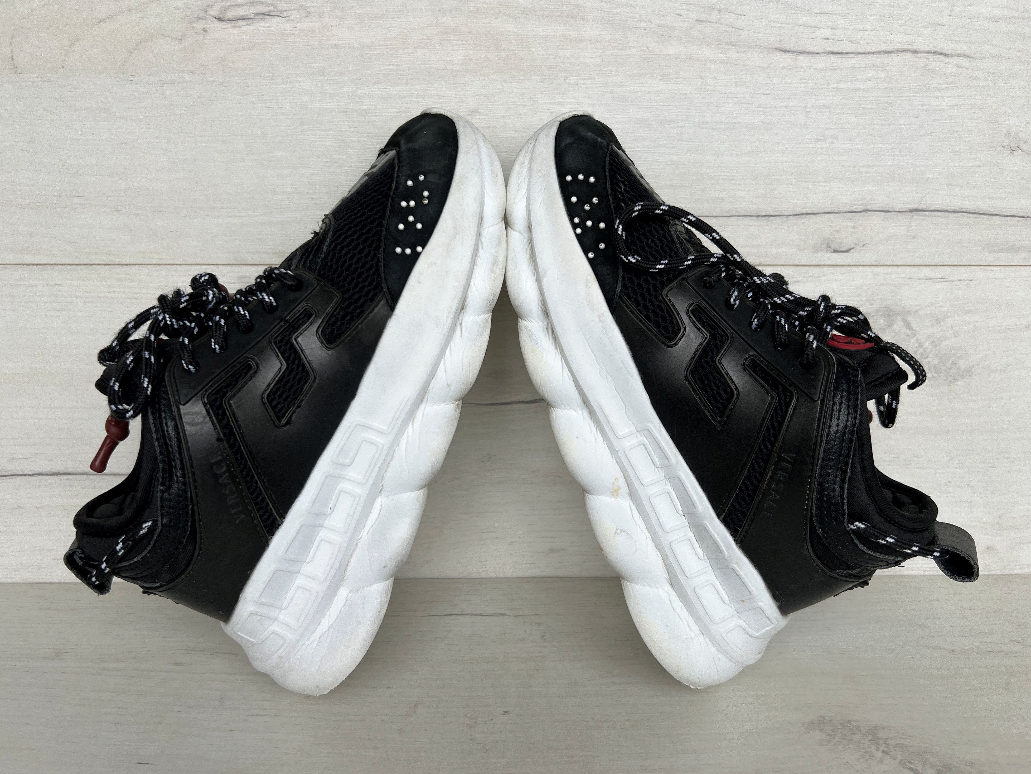 Versace VERSACE CHAIN REACTION BLACK/WHITE SNEAKERS Size US 7 / EU 40 - 7 Thumbnail