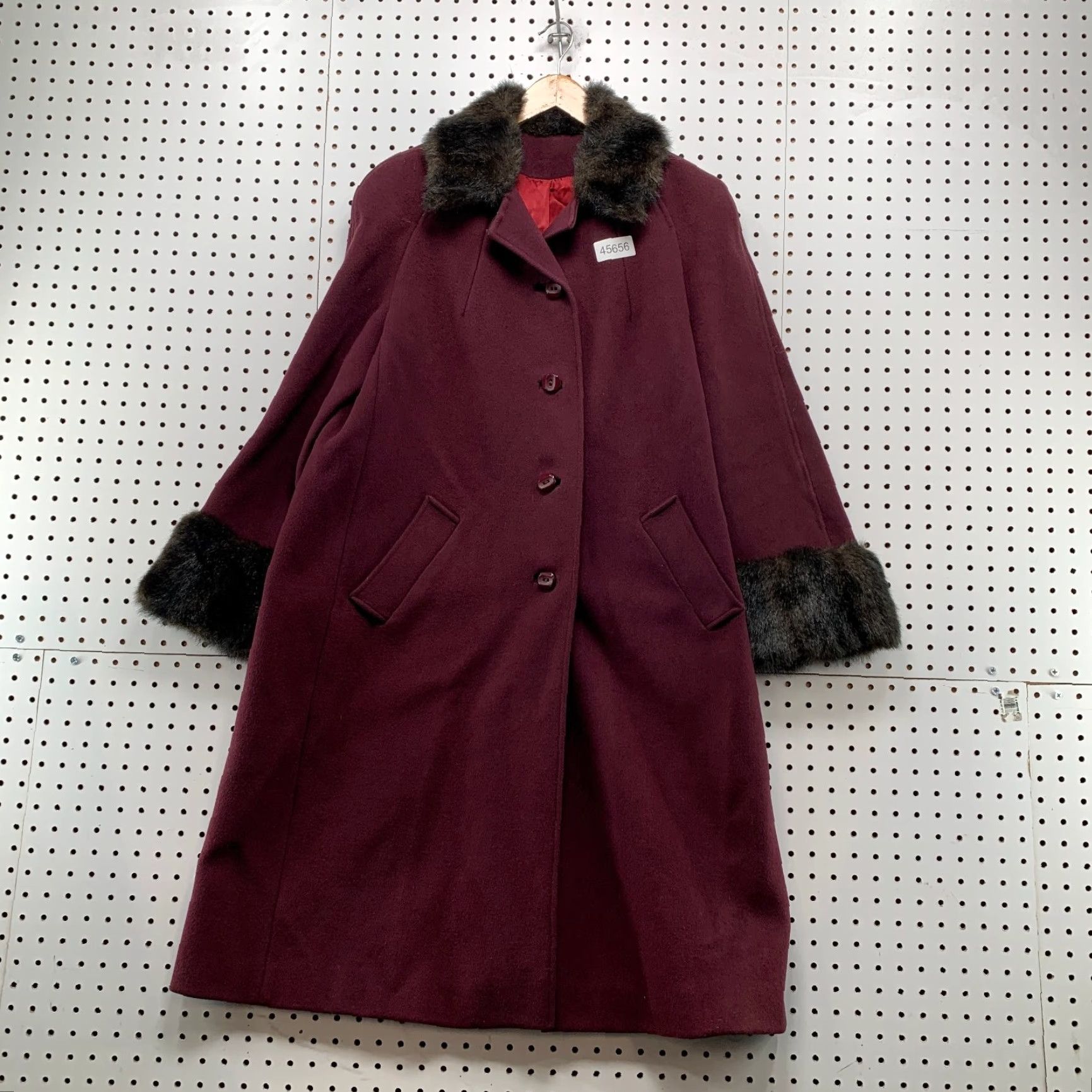 Vintage VINTAGE Forstmann Coat Womens XL Maroon 100% Wool Faux Fur Trim Overcoat Trench Long Sleeve Dry Clean Only Size XL / US 12-14 / IT 48-50 - 2 Thumbnail