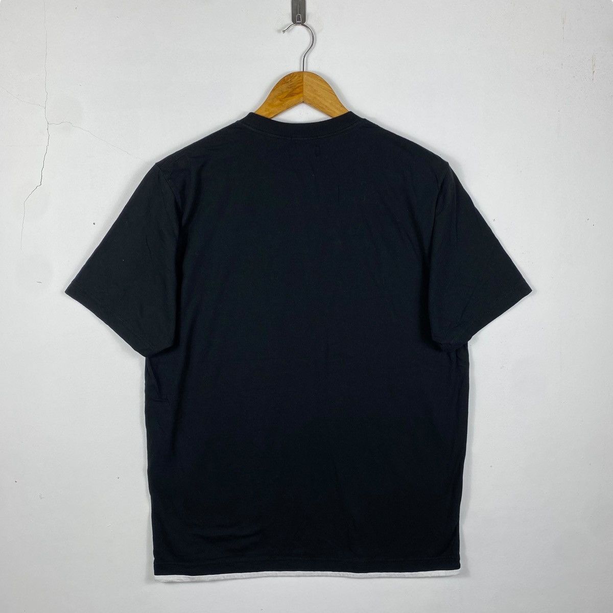 Paul Smith × Paul Smith Red Ear RED EAR Bunny Logo Graphic By Paul Smith Tee Shirt Size US XL / EU 56 / 4 - 4 Thumbnail