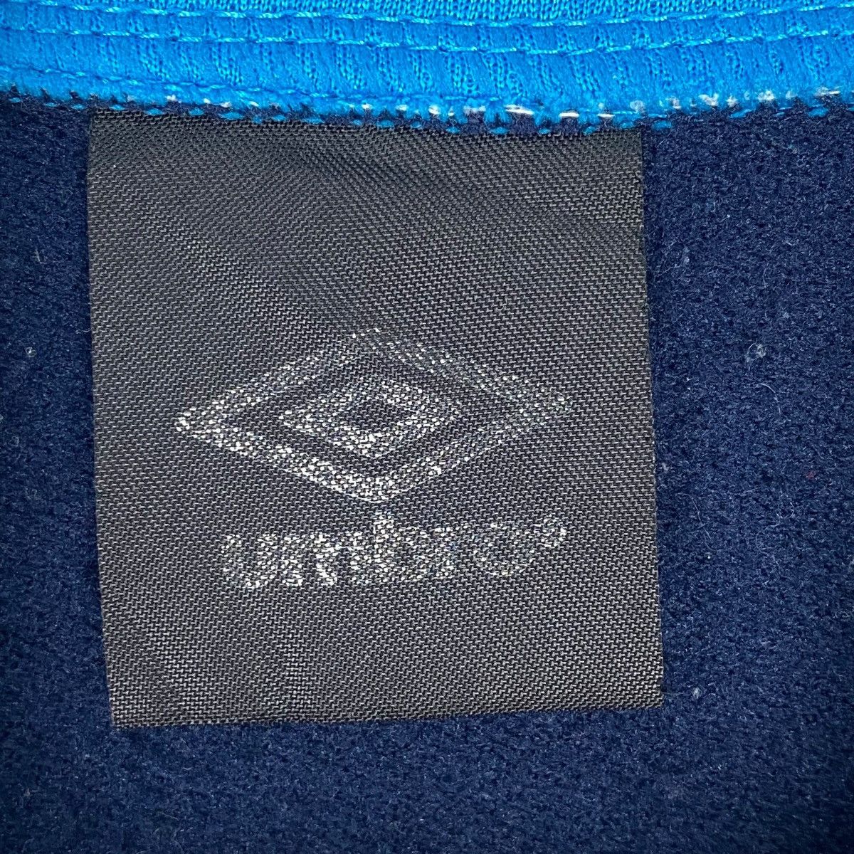 Other Vintage Umbro Full Zip Sweater Black Hoodie Big Logo Size US L / EU 52-54 / 3 - 7 Thumbnail