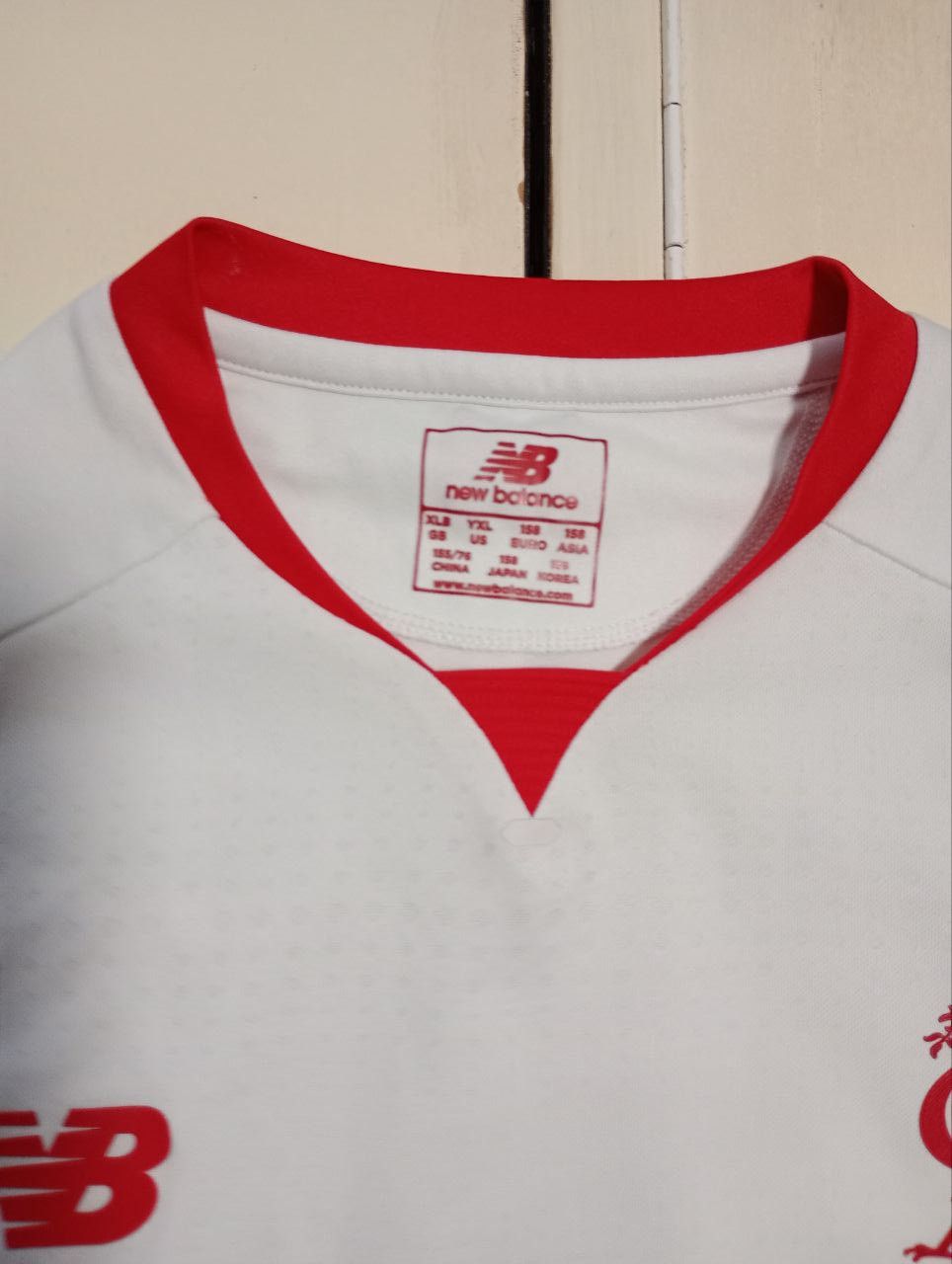 New Balance New Balance Liverpool FC Kit 2015-2016 junior size XL Size US S / EU 44-46 / 1 - 8 Thumbnail