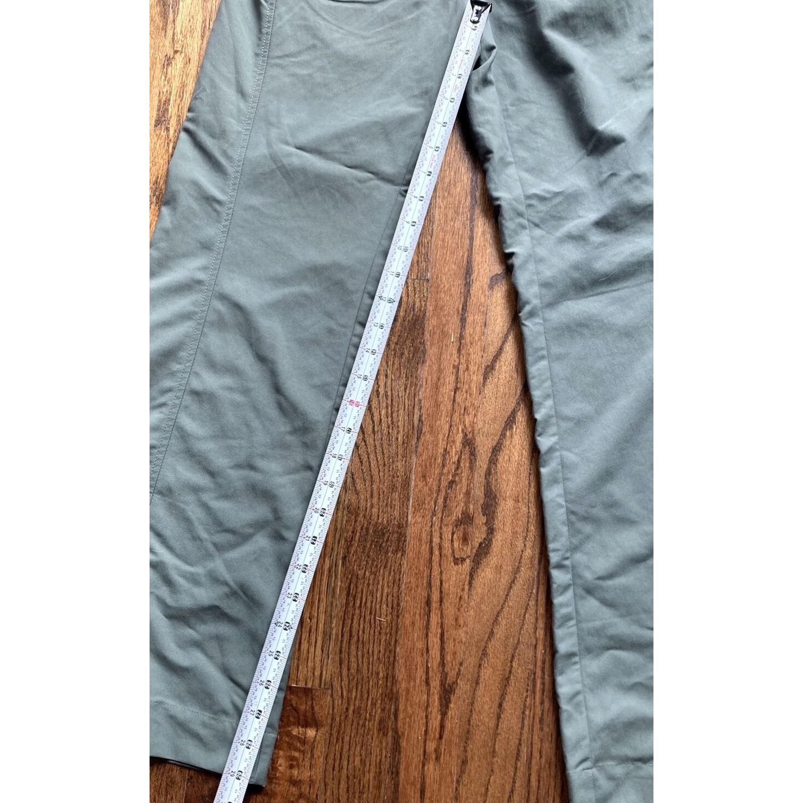 Patagonia Patagonia Pants Women’s Size 4 Olive Green Hiking Travel NWT Mystery MSRP 0 Size 27" / US 4 / IT 40 - 4 Thumbnail