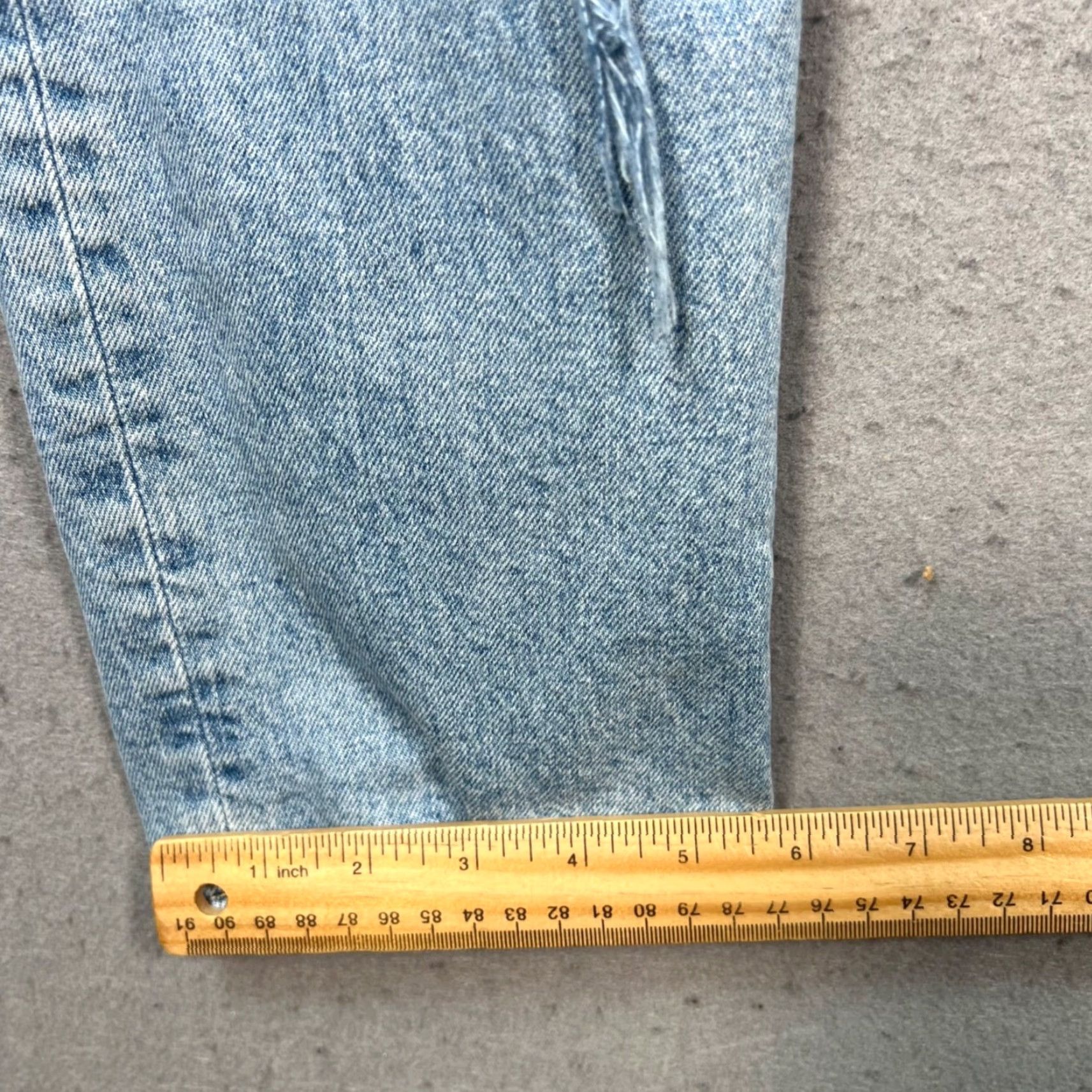 Zara Zara Womens Jeans Distressed Light Blue Tapered 8 Regular Denim 5-Pocket Inseam 26 Adult Womens Blue Size 30" / US 8 / IT 44 - 7 Thumbnail