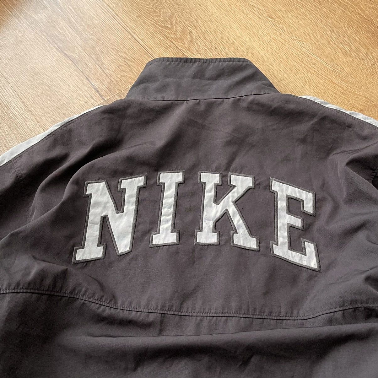 Nike Vintage Nike Sportswear Windbreaker Spellout Track Jacket Size US L / EU 52-54 / 3 - 4 Thumbnail