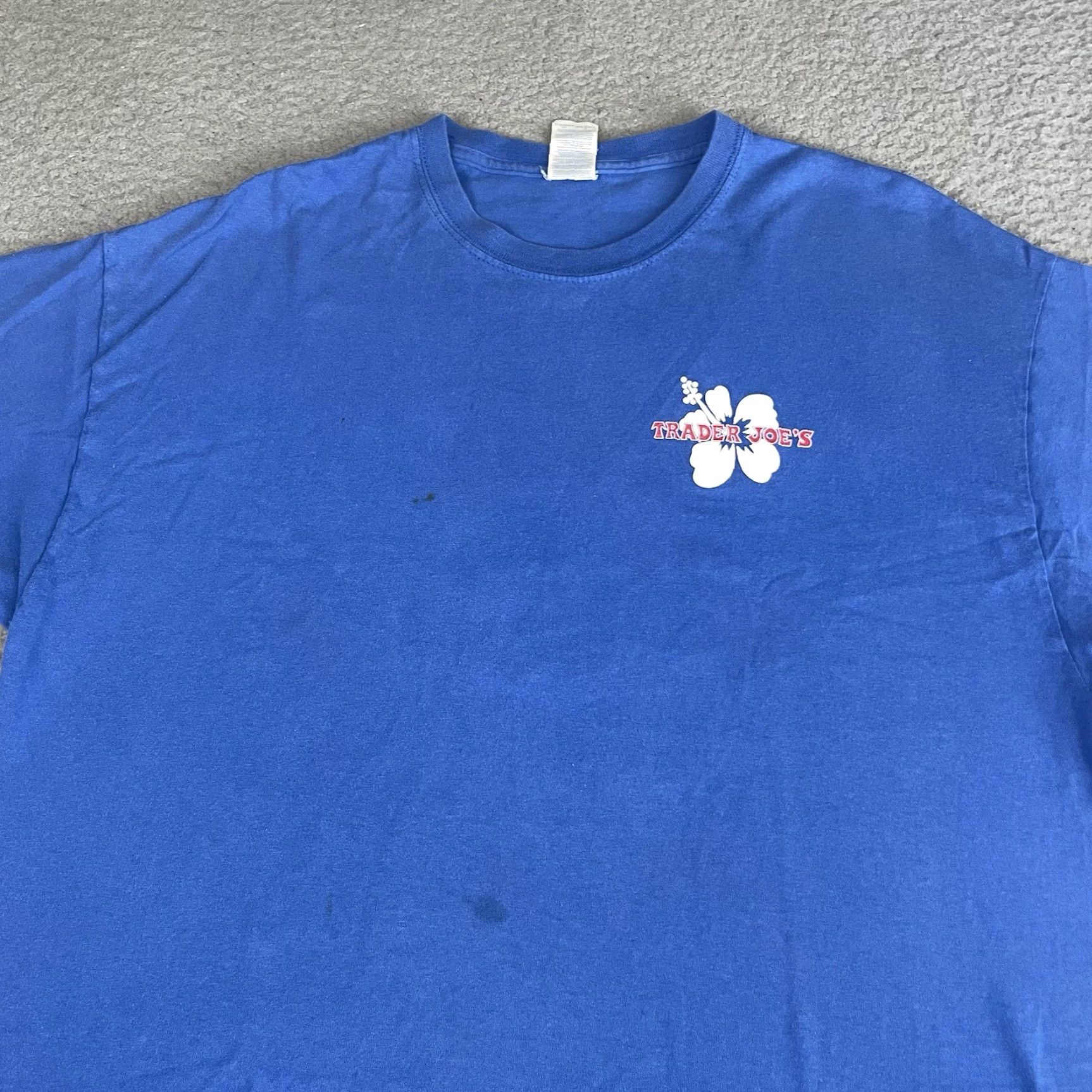 Gildan VINTAGE Trader Joe’s Shirt XL Blue Gildan Unisex Adults T-Shirt Short Sleeve Crew Neck Logo Distressed USA 2010-2019 Size US XL / EU 56 / 4 - 2 Thumbnail