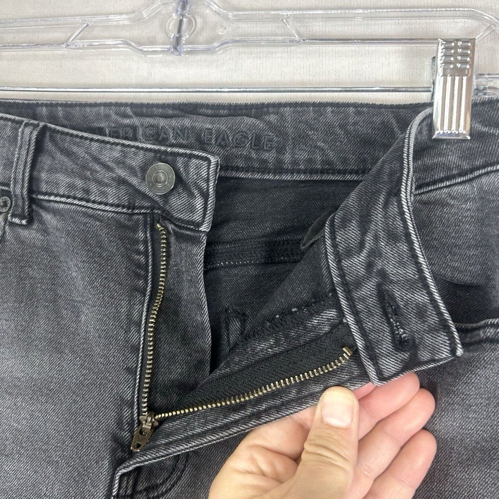American Eagle Outfitters American Eagle Outfitters High Rise Mom Jeans Black Denim Size 2 Regular Inseam 28in Button Zip Distressed Womens Jeans Size 26" / US 2 / IT 38 - 2 Thumbnail