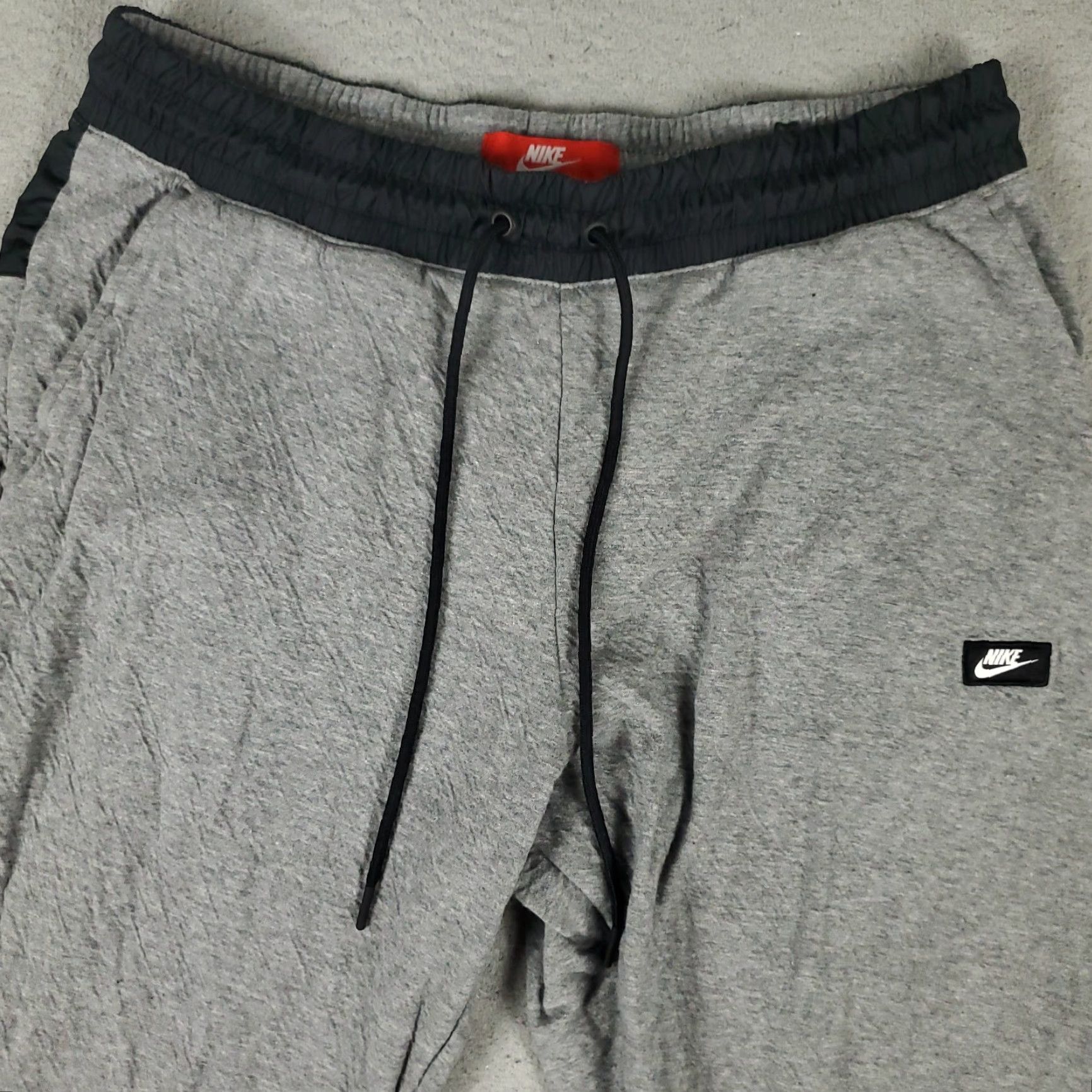 Nike Nike Pants Mens Large Gray Lace Tie Track Sweatpants Joggers Athletic Knit Pockets Elastic Waist Regular Size Type: Regular Size US 33 - 2 Thumbnail