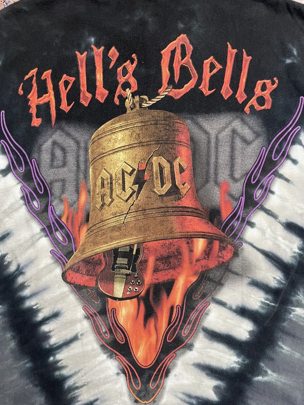 AC/DC × Band Tees × Liquid Blue Liquid Blue AC/DC Hell's Bells vintage overprint tee shirt Size US L / EU 52-54 / 3 - 13 Thumbnail