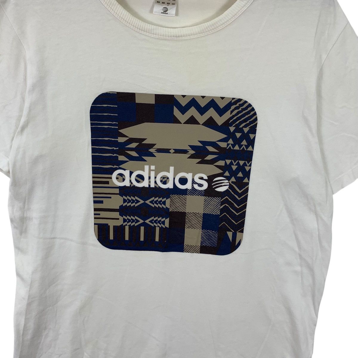 Adidas ADIDAS NEO LABEL Native Aztec Navajo Logo Tee Shirt Top Size M / US 6-8 / IT 42-44 - 3 Thumbnail