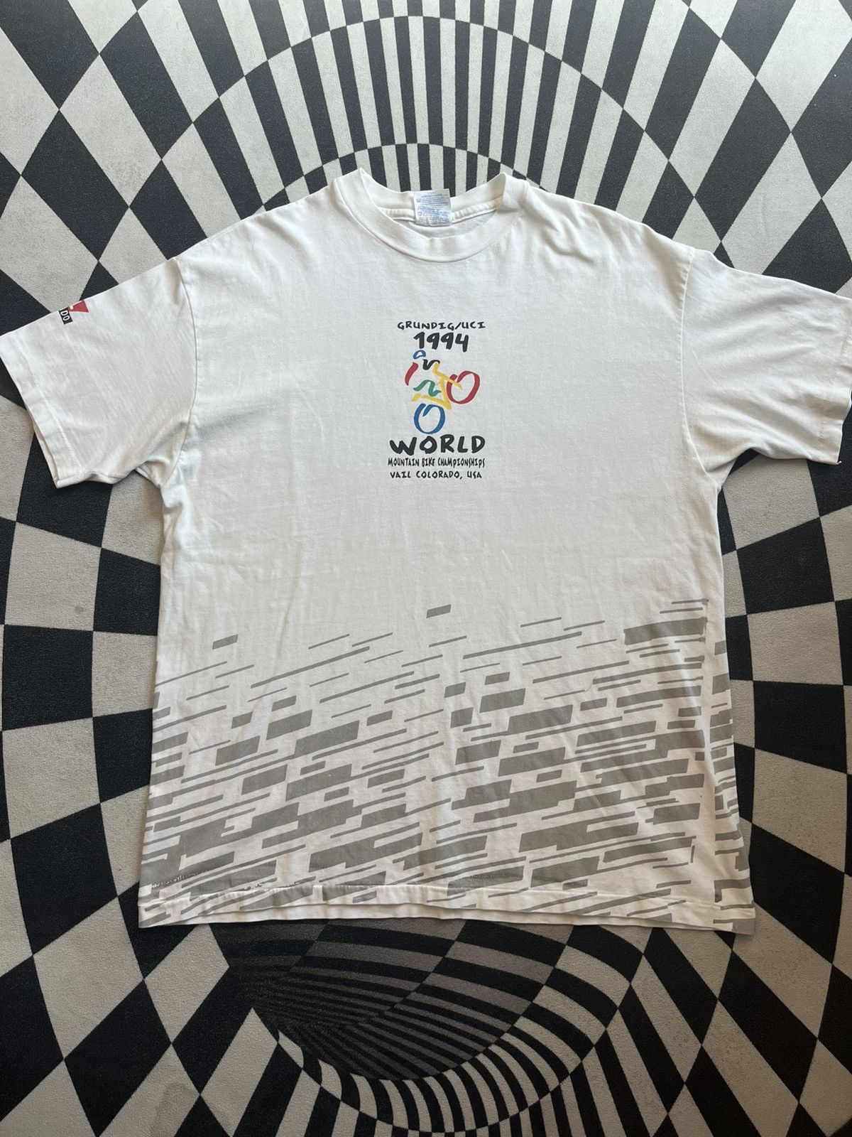 Vintage Vintage Grundig/uci 1994’s World Mountain Bike Tshirt Size US XL / EU 56 / 4 - 4 Thumbnail