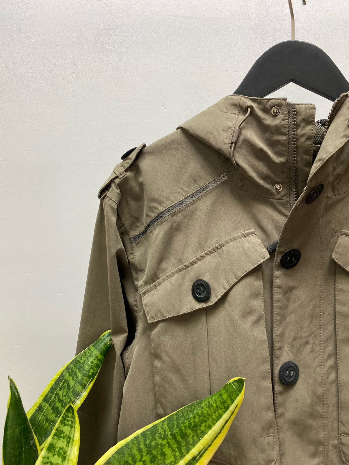 Other Helly Hansen Outdoor Gorpcore Jacket Men’s Beige L Size US L / EU 52-54 / 3 - 8 Thumbnail