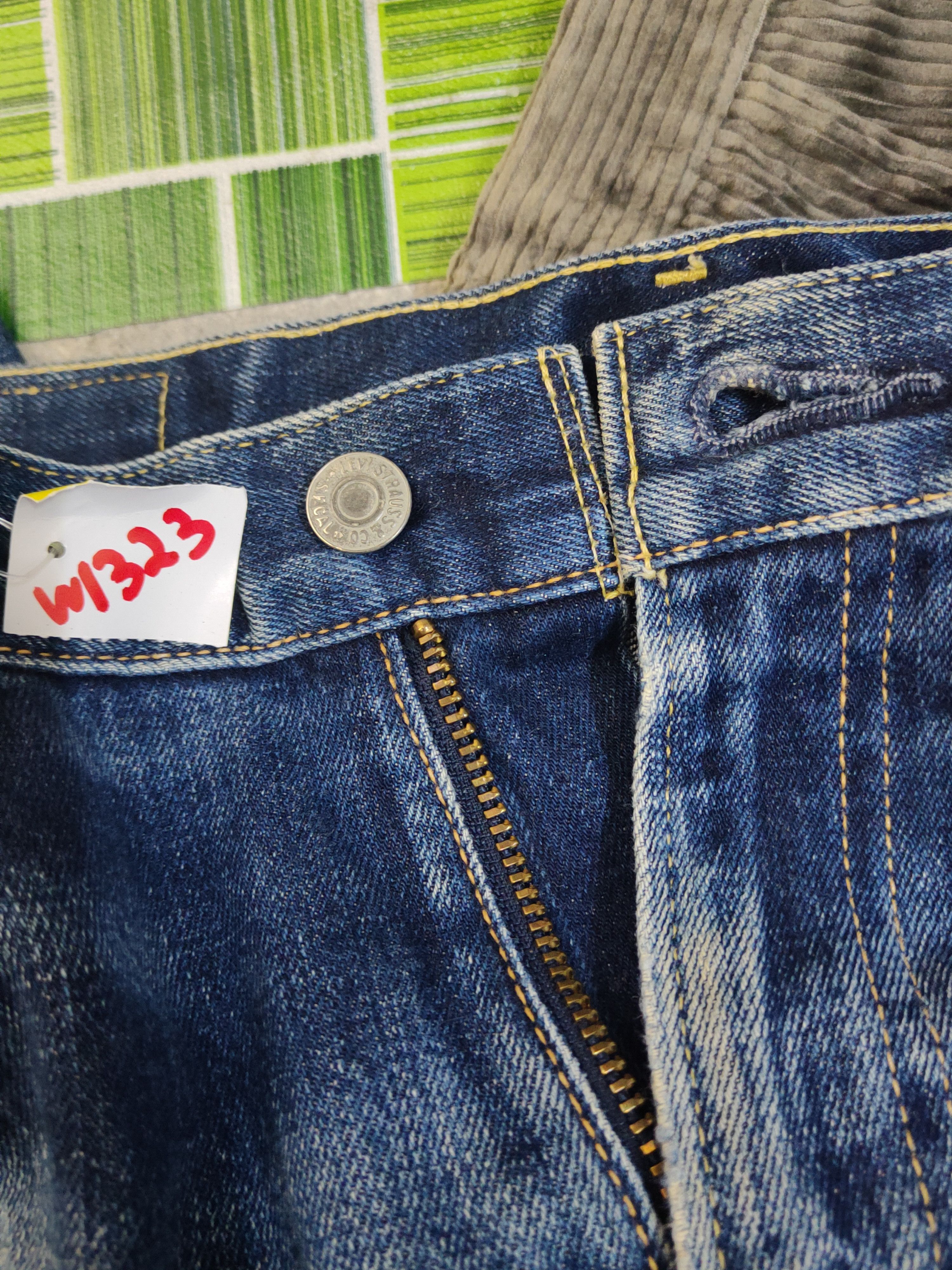 Levi's Vintage Levis 502 Redline Selvedge Faded Blue Jeans #W1323 Size US 33 - 18 Thumbnail
