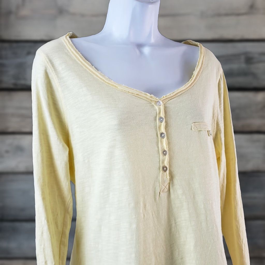Soft Surroundings Soft Surroundings Henley Top Shirt Womens M Yellow Long Sleeve Cotton Size M / US 6-8 / IT 42-44 - 1 Thumbnail