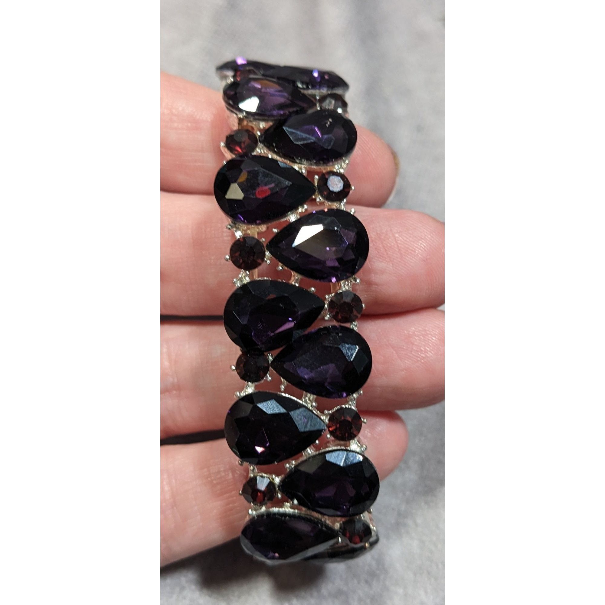 Other Elegant Glam Goth Teardrop Stretch Statement Bracelet With R Size ONE SIZE - 8 Thumbnail