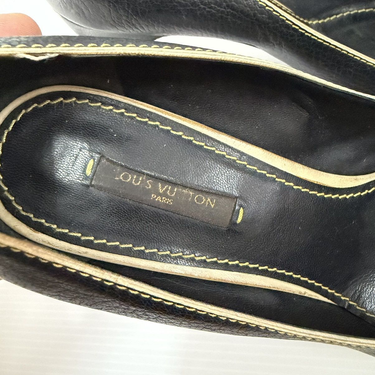 Louis Vuitton Louis Vuitton Black Leather Heels Size US 7.5 / IT 37.5 - 10 Thumbnail