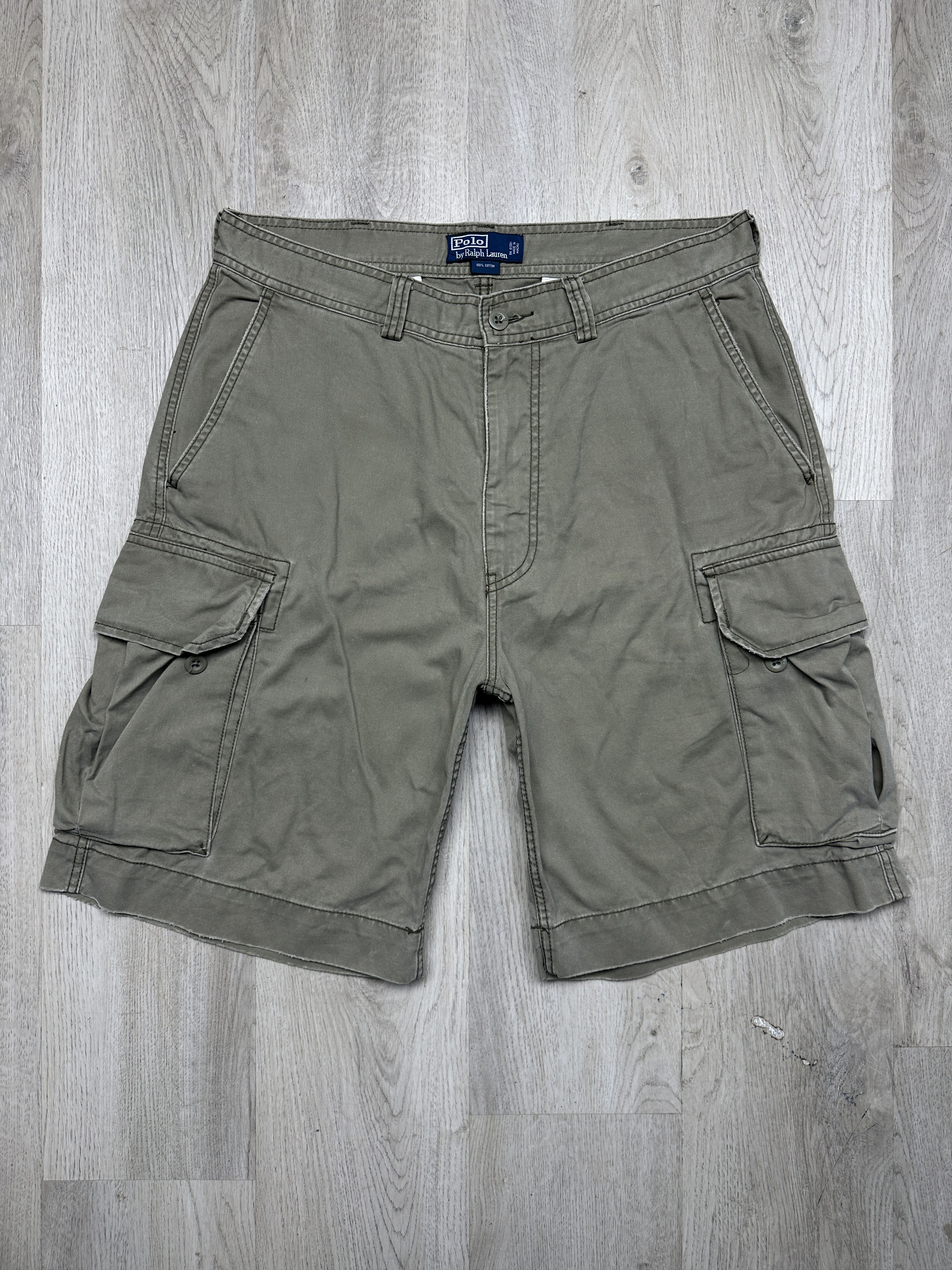 Polo Ralph Lauren Polo Ralph Lauren Vintage Mens Cargo Shorts Size US 34 / EU 50 - 1 Thumbnail