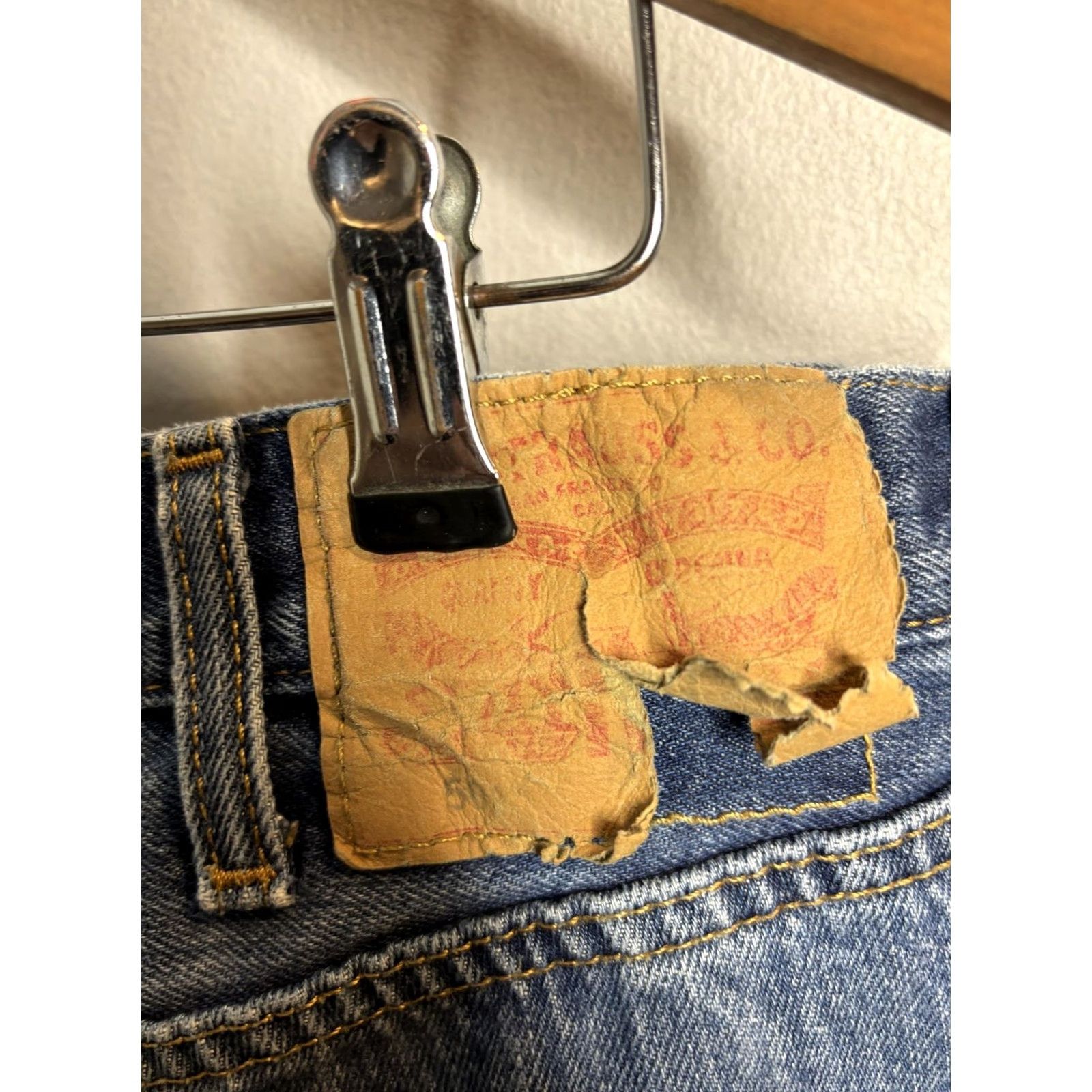 Levi's Levis 501 Jeans Mens 34x30 Blue Denim Button Fly Red Tab Distressed Vintage Style Straight 5-Pocket Copper Rivets Size US 32 / EU 48 - 4 Thumbnail