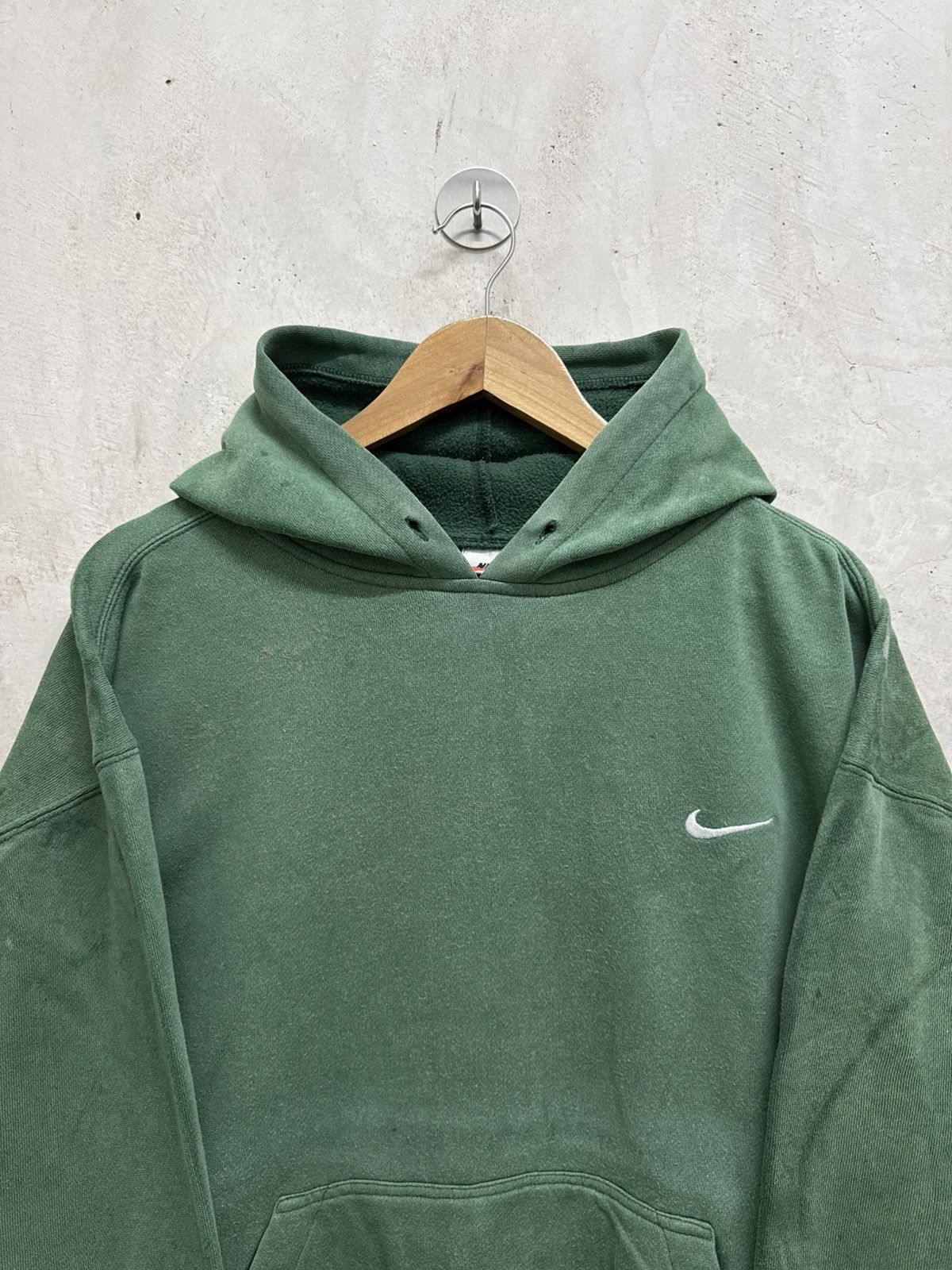 Nike Thrashed Vintage 90s Sun Faded Nike Hoodie Size US XXL / EU 58 / 5 - 2 Thumbnail